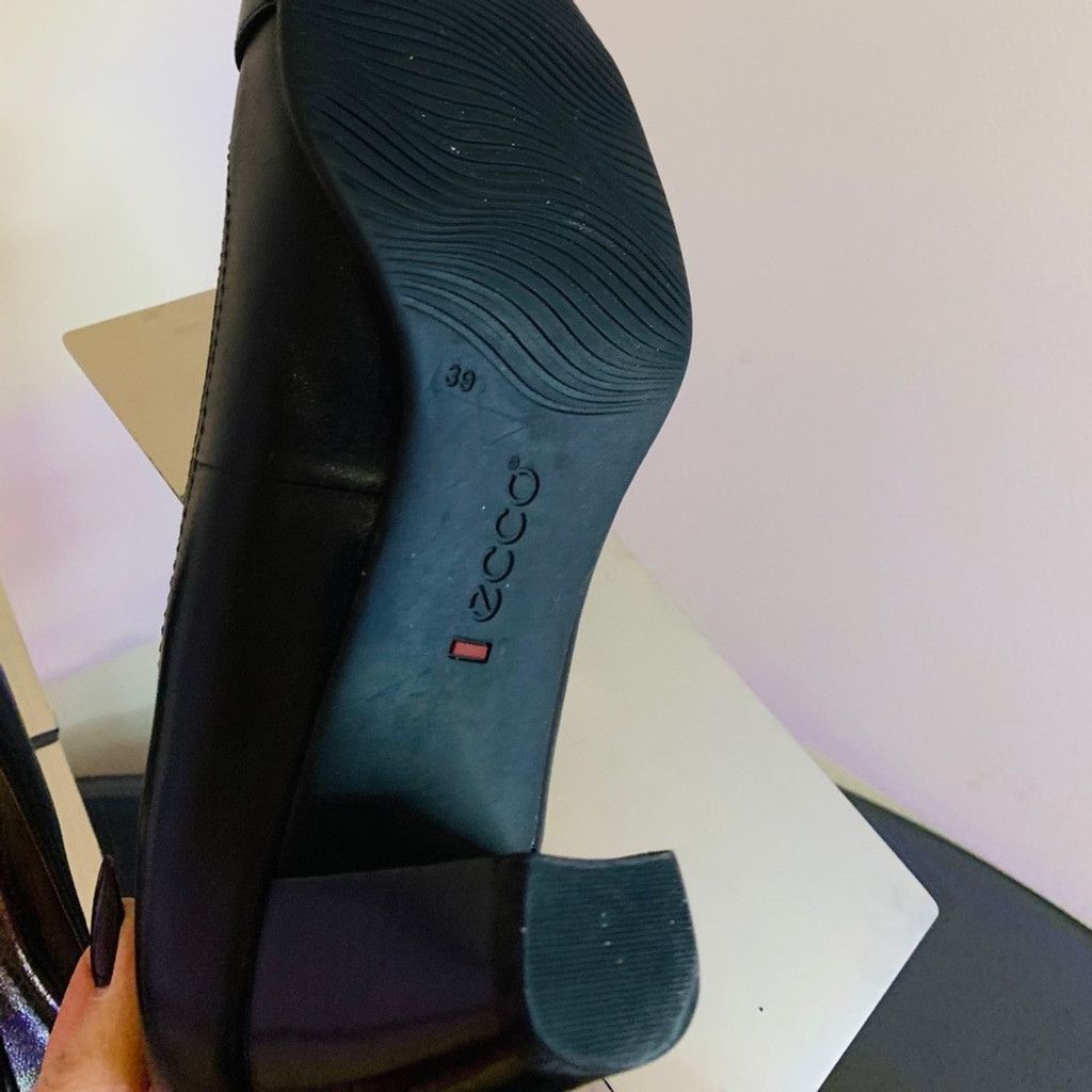 Ecco 💰💰SALE💰💰 Ecco BN Black Leather pumps size 39 Size US 8.5 / IT 38.5 - 4 Thumbnail