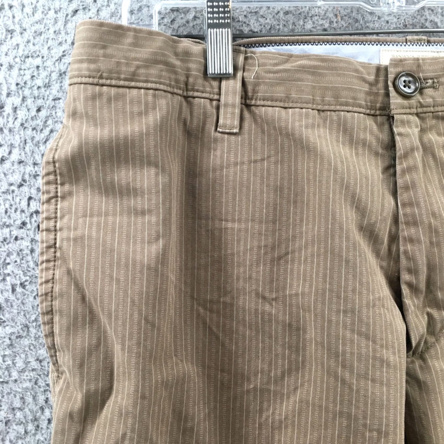 Banana Republic Banana Republic Chino Pants Mens 33 Beige Mid Rise Striped Zip Shirt/ Pants? Size US 33 - 3 Thumbnail
