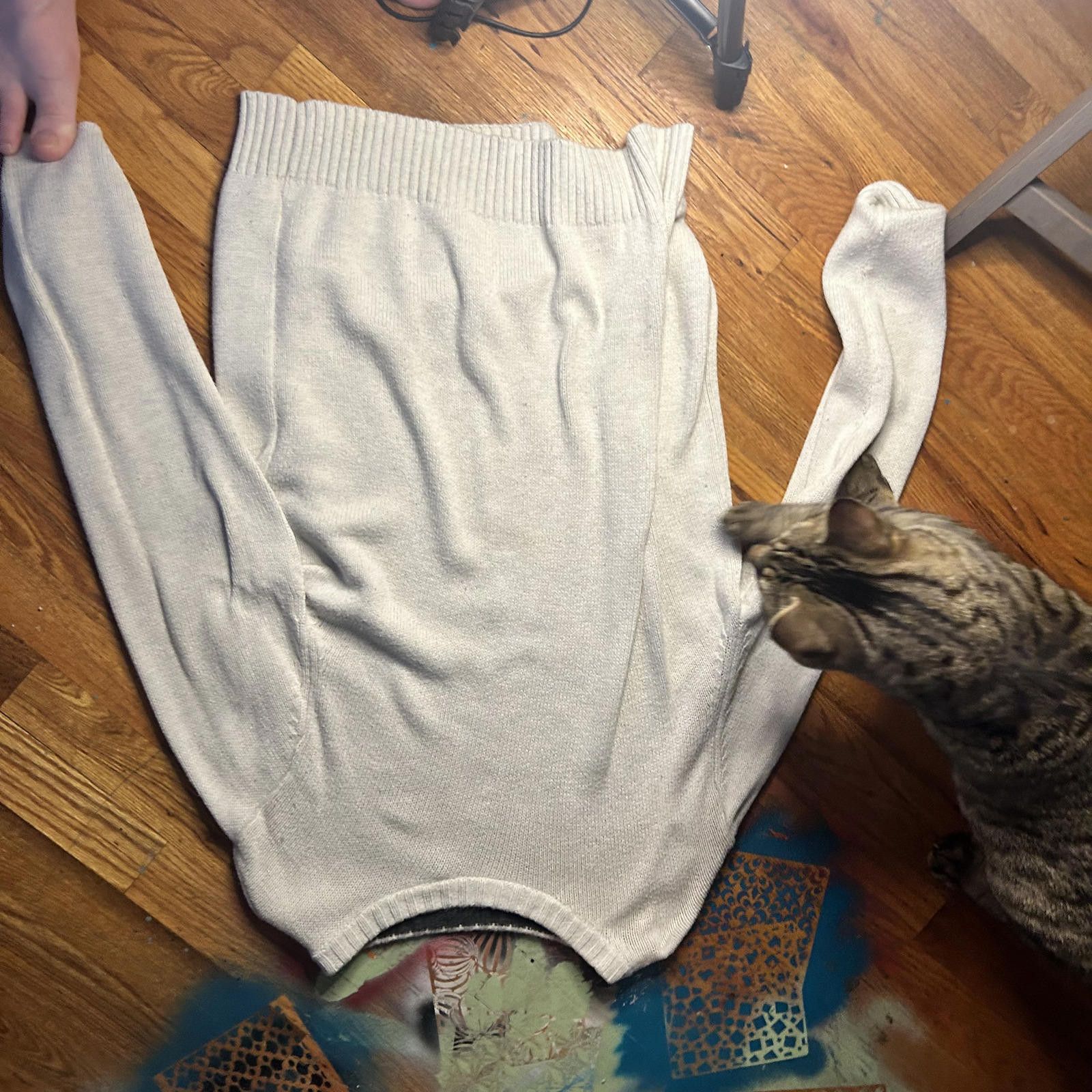 Unknown London Cozy Cream Sweater - Perfect for Cat Cuddles and Chill Days Size US M / EU 48-50 / 2 - 3 Thumbnail