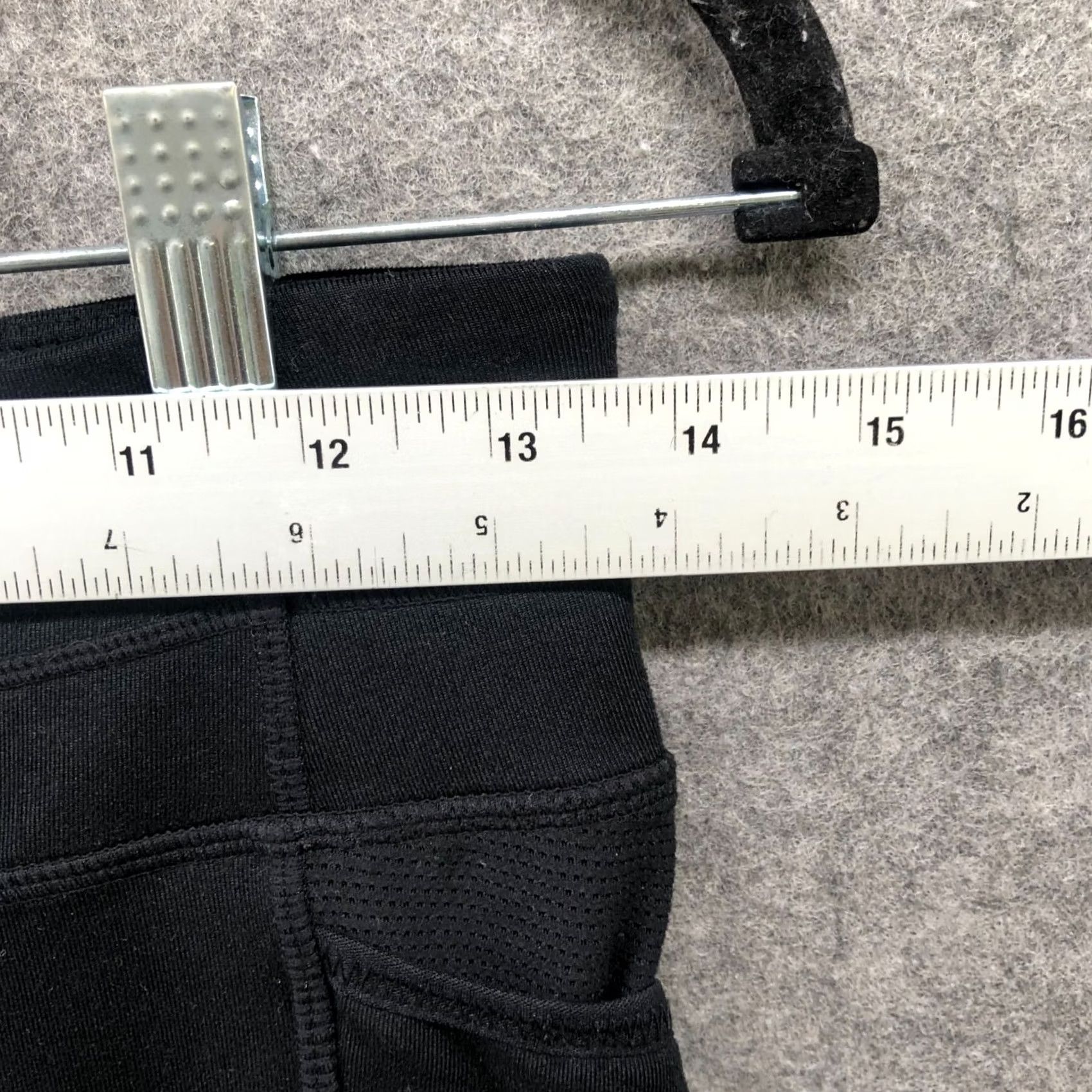 Athleta Athleta Sonar Crop Capri Leggings Womens XS Black Running Zip Pocket Activewear Size 26" / US 2 / IT 38 - 5 Thumbnail