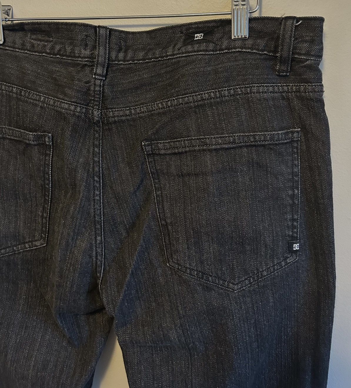 DC DC Skateboarding Mens Dark Wash Black Jeans Size 34X32 Size US 34 / EU 50 - 8 Thumbnail