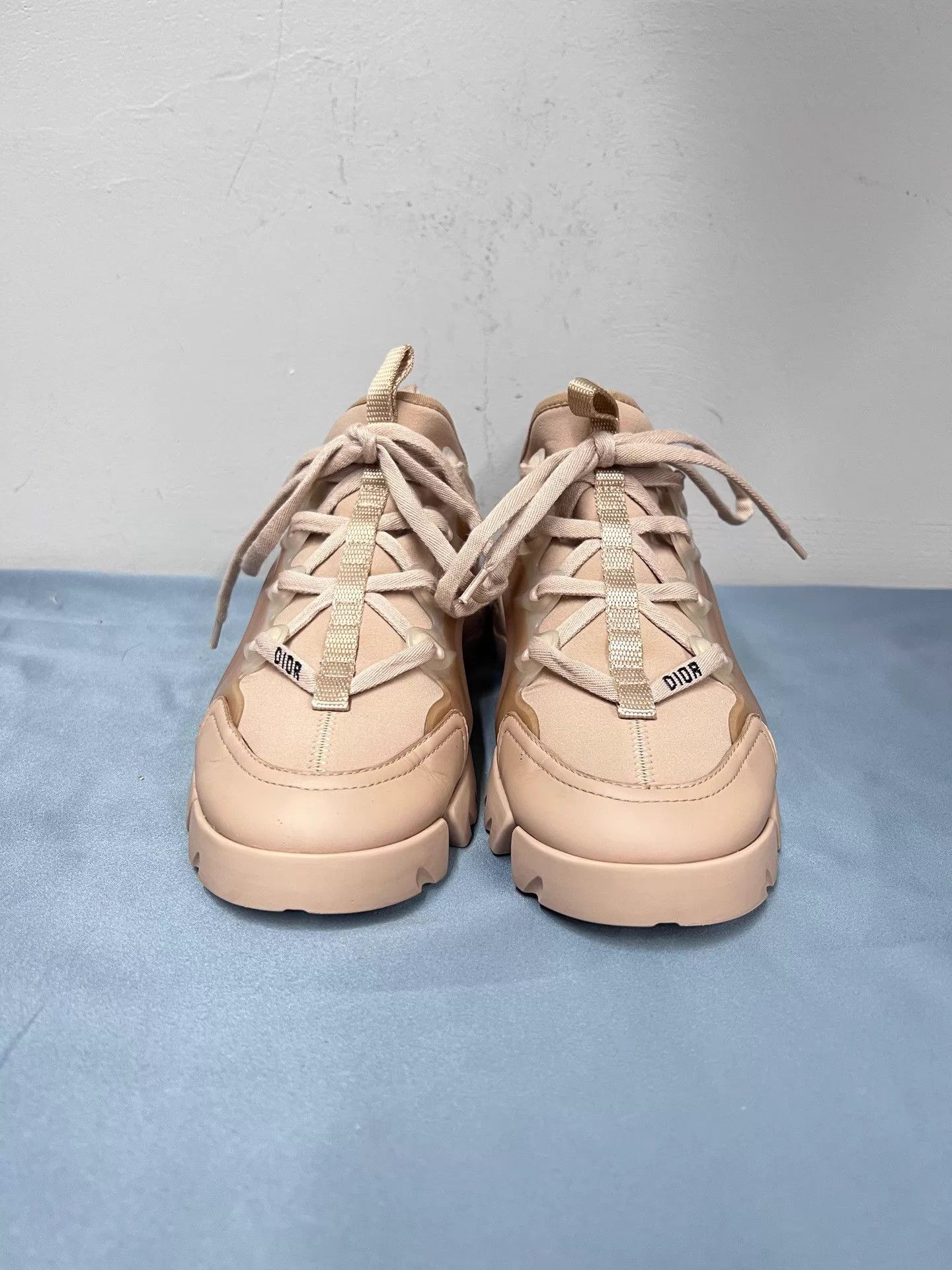 Dior Dior D-Connect nude low-top sneaker 36 mint Size US 5.5 / IT 35.5 - 2 Thumbnail
