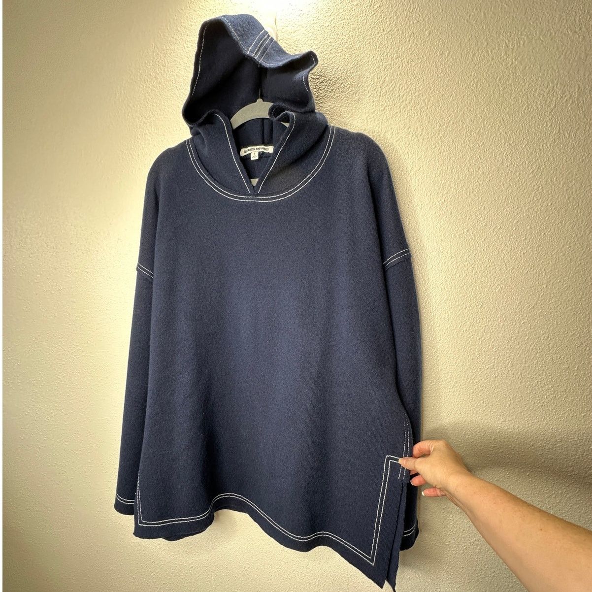 Elizabeth and James Elizabeth & James Navy White Stitch Long Sleeve Hood Sweater Size L / US 10 / IT 46 - 3 Thumbnail