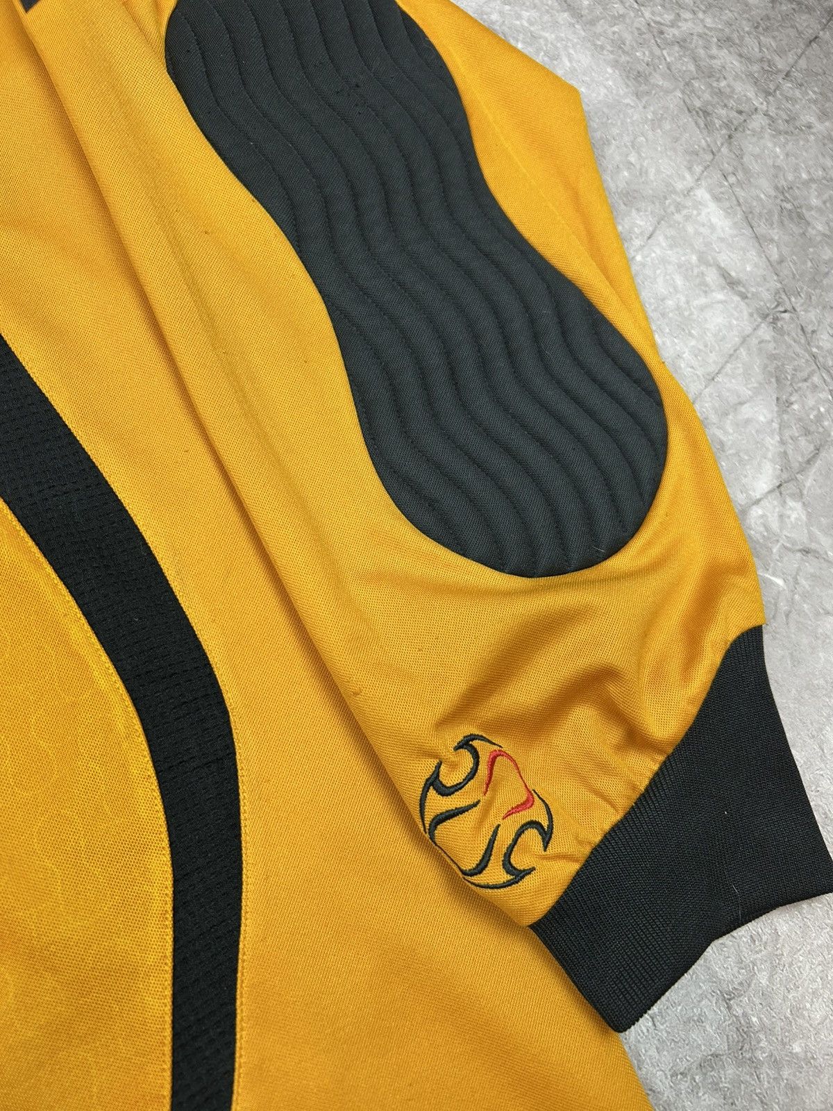 Adidas Liverpool Goalkeeper Moore 30 2006 Soccer 1 Adidas Jersey Size US XL / EU 56 / 4 - 11 Thumbnail