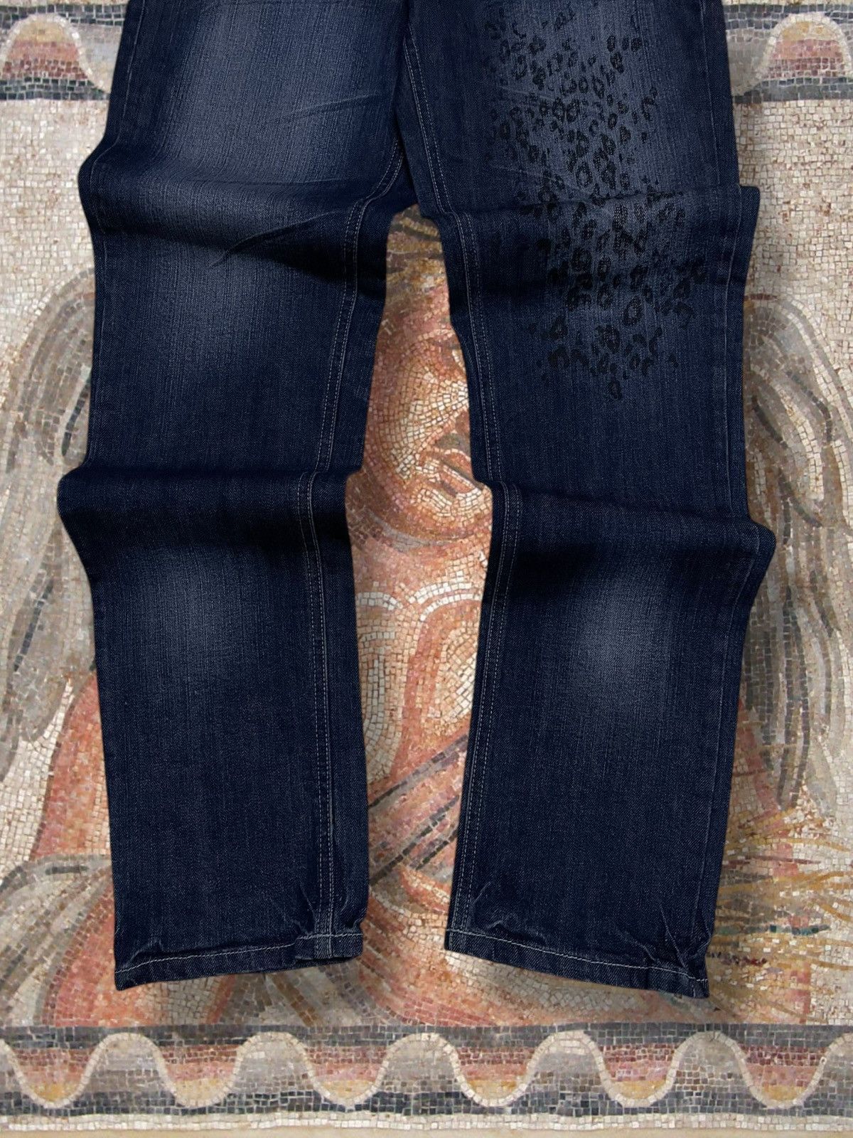 Japanese Brand Vintage Og 1990s Designer Japan Rubik Leopard Print Denim Size US 32 / EU 48 - 3 Thumbnail