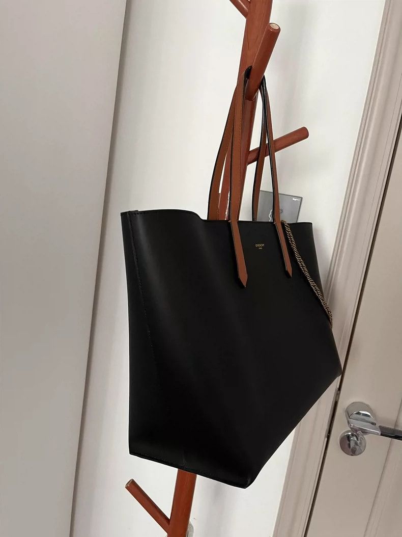 Givenchy Givenchy Black Fashionable Single-shoulder Large Bag Size ONE SIZE - 2 Thumbnail