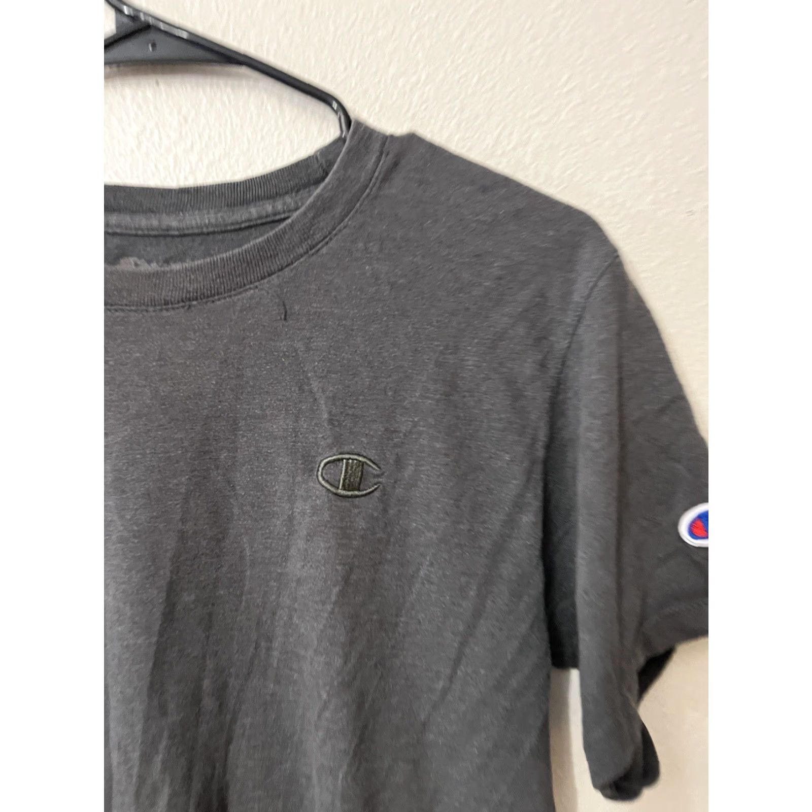 Champion VINTAGE Champion T-Shirt Men S Gray Logo 90s Short Sleeve Crew Neck Embroidered Shirt Mens Size US S / EU 44-46 / 1 - 3 Thumbnail