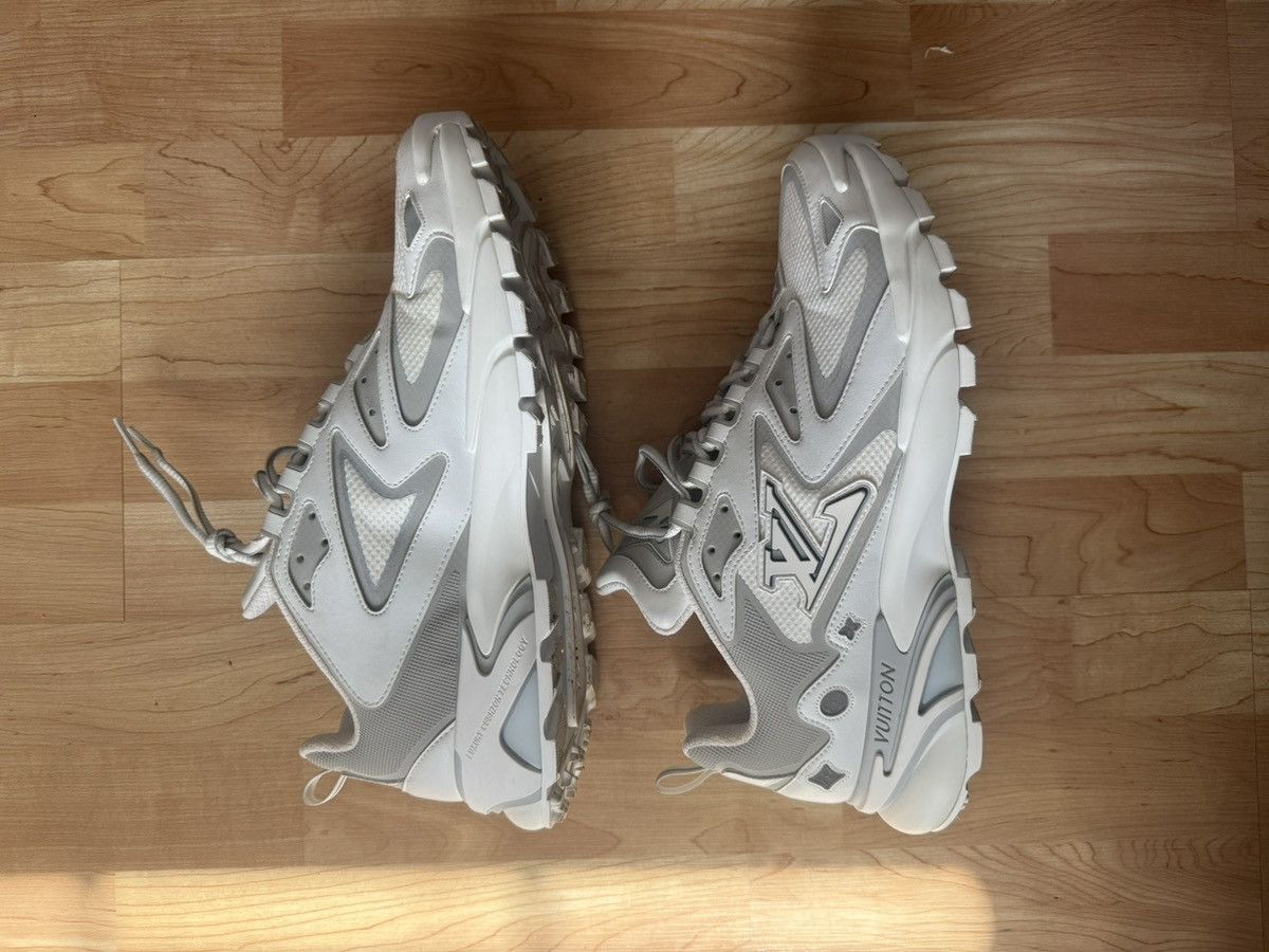 Louis Vuitton Louis Vuitton Tactic Runner - White Grey Size US 10 / EU 43 - 2 Thumbnail