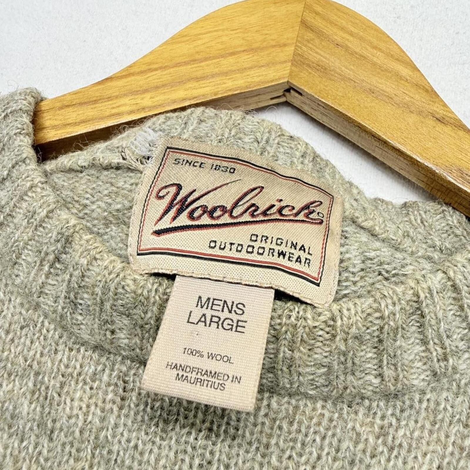 Woolrich Woolen Mills Vintage thrashed 90s to early 2000s Woolrich wool sweater Size US L / EU 52-54 / 3 - 5 Thumbnail