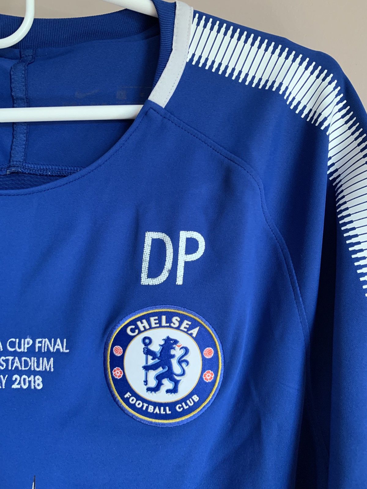 Chelsea Soccer × Nike Chelsea 2018 Football Shirt Nike Soccer Jersey Size L Size US L / EU 52-54 / 3 - 5 Thumbnail