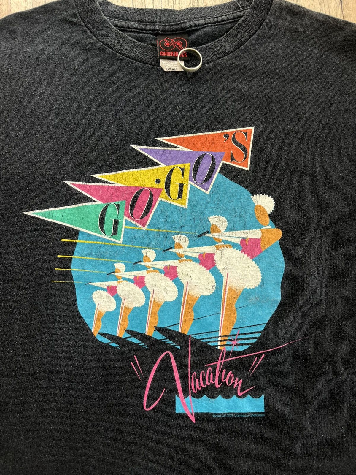 Vintage GO GO’S Vacation 2004’s RockBand Tshirt