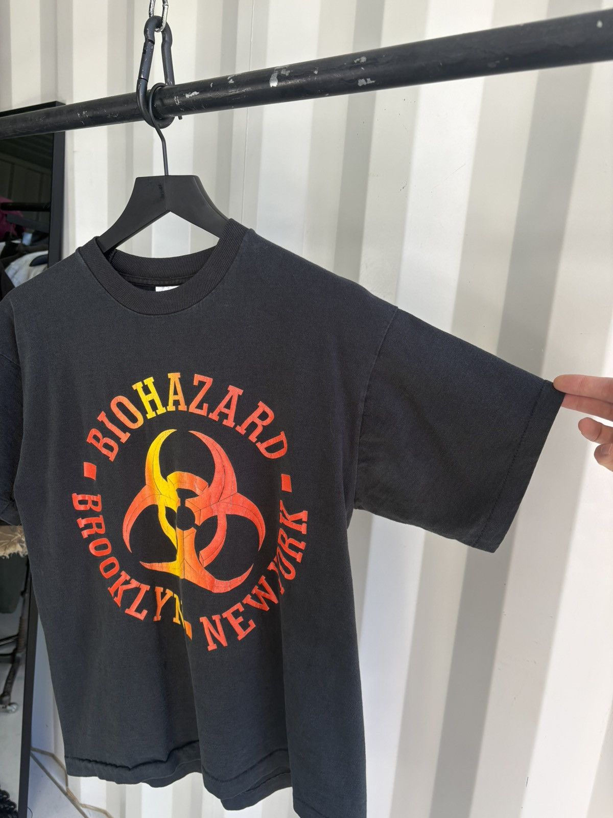 Vintage Thrashed Biohazard Distressed GRUNGE Shirt HARDCORE Band Size US L / EU 52-54 / 3 - 2 Thumbnail