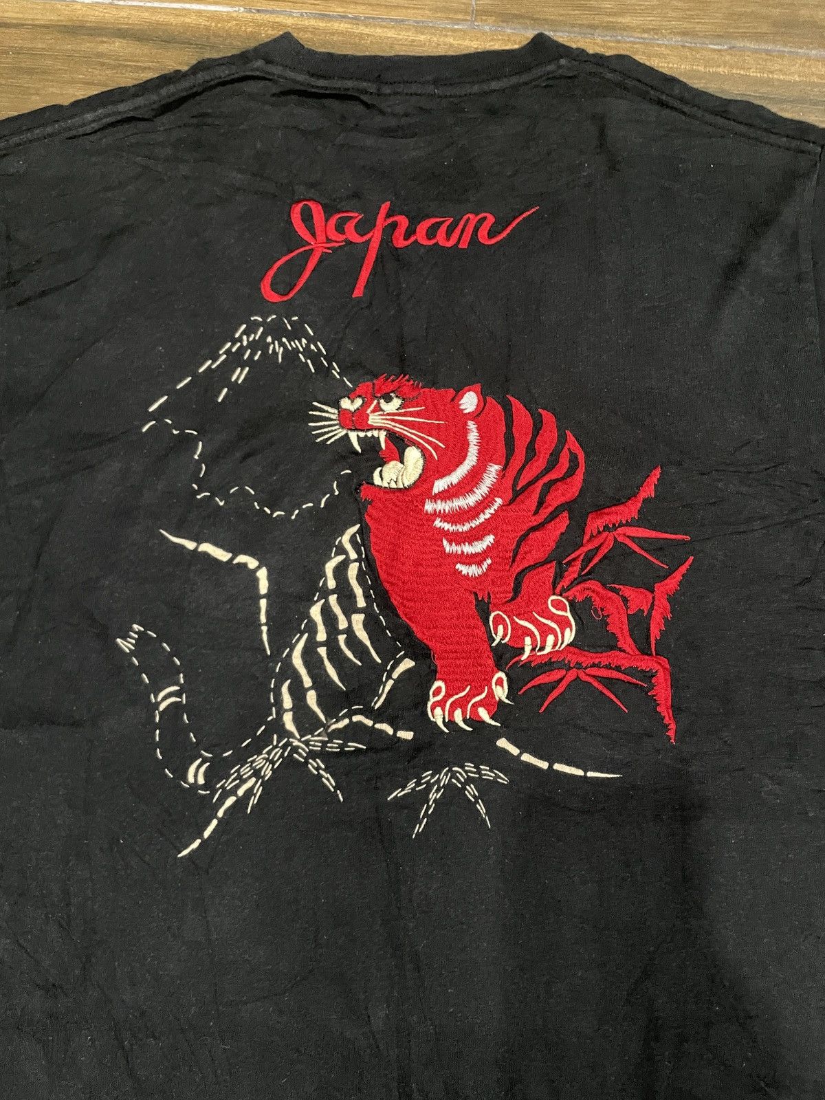 Toyo Enterprises Rare Toyo Enterprise Hand Embroidery Red Tiger Size US L / EU 52-54 / 3 - 3 Thumbnail