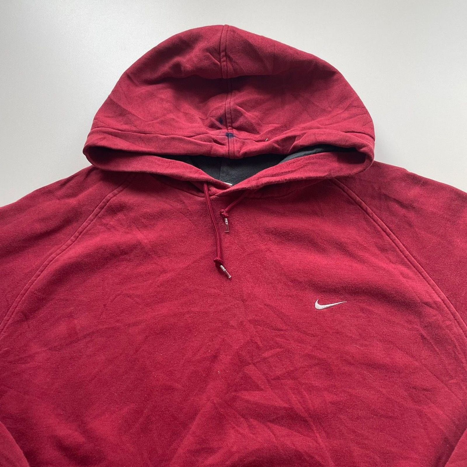 Nike Vintage Y2K Nike Hoodie 2XL Swoosh Logo Faded Burgundy Red Size US XXL / EU 58 / 5 - 2 Thumbnail
