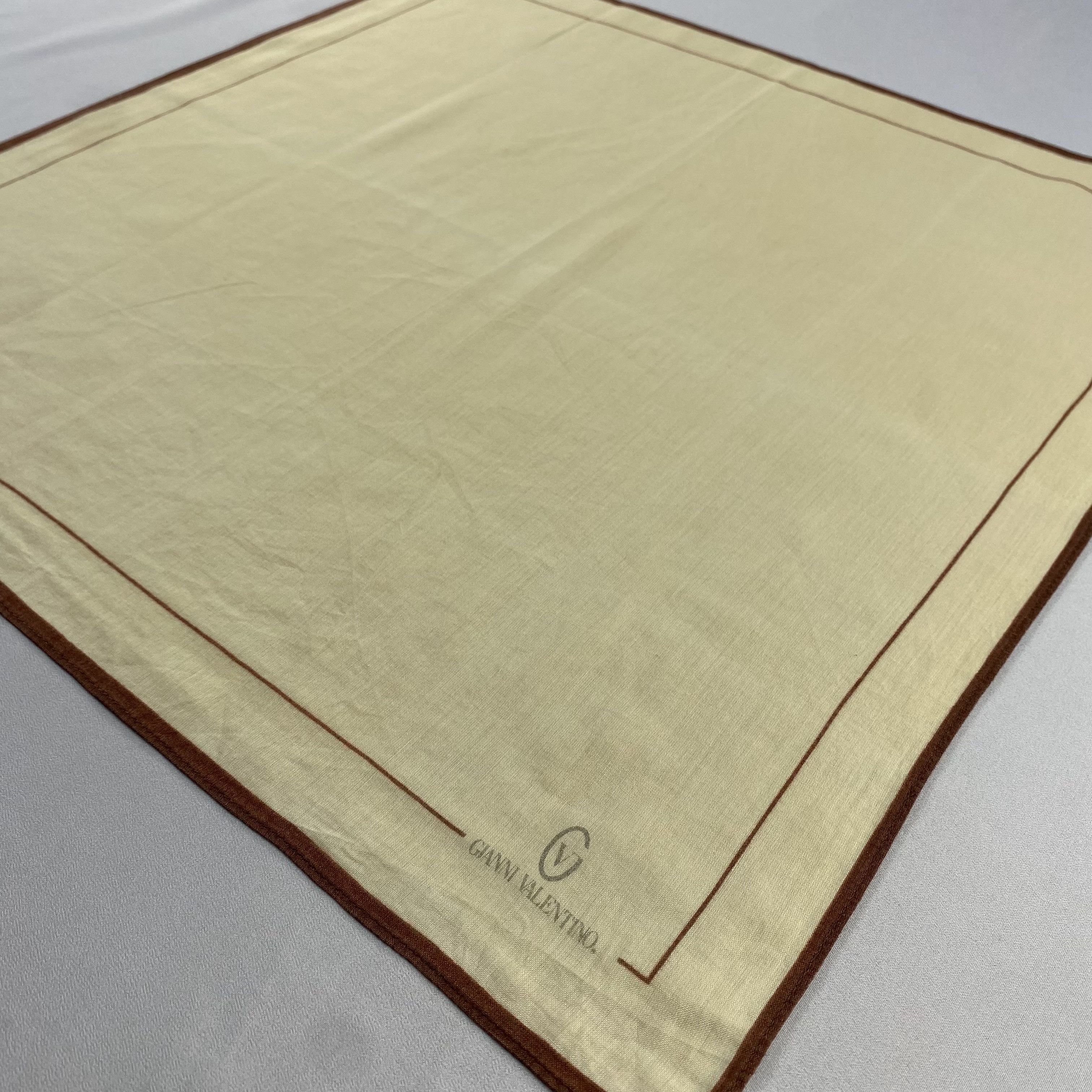 Vintage Gianni Valentino Neckerchief / Bandana / Handkerchief-P1588 Size ONE SIZE - 2 Thumbnail