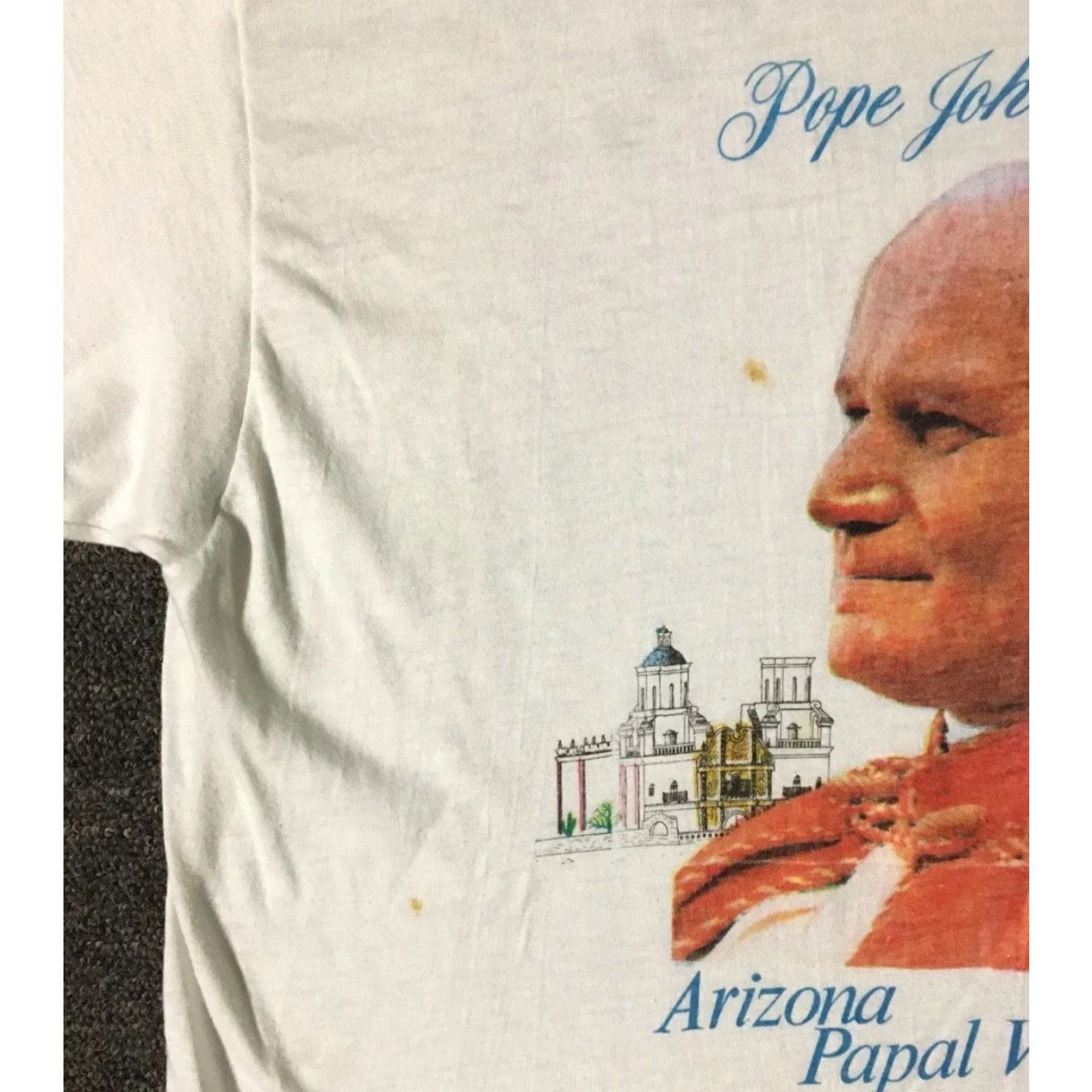 Vintage VINTAGE Pope John Paul II Phoenix AZ Faded Tour Shirt L White Jesus Christ Lord 80s Grunge USA Religion Religion Mens Shirt Size US L / EU 52-54 / 3 - 7 Thumbnail