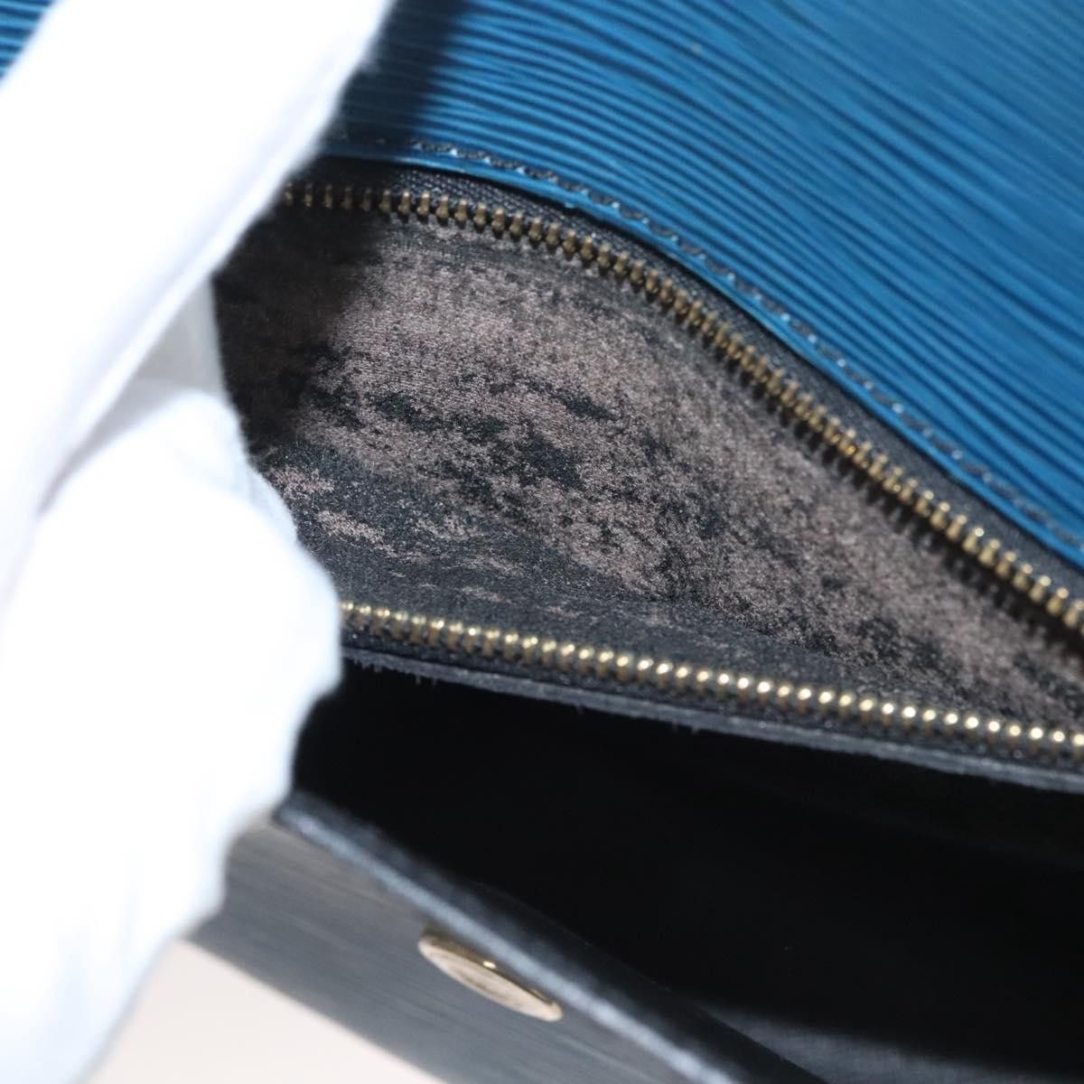 Louis Vuitton LOUIS VUITTON Epi Saint Cloud GM Shoulder Bag Toledo Blue Size ONE SIZE - 11 Thumbnail