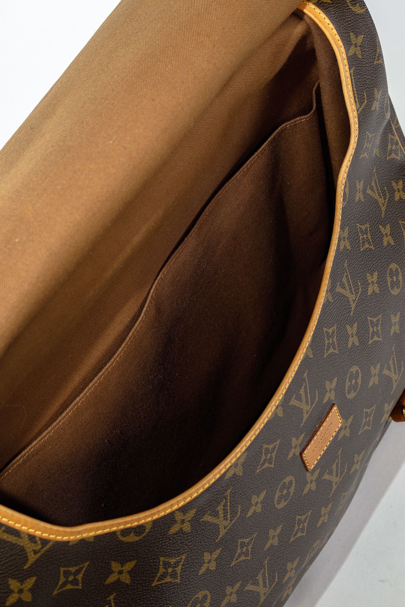 Louis Vuitton Louis Vuitton Saumur Monogram Canvas Large Satchel Size ONE SIZE - 11 Thumbnail