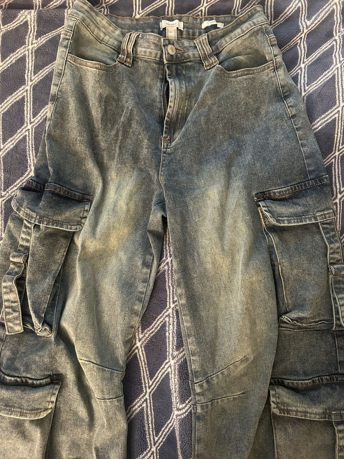 Forever 21 STRETCH CARGO Size 29" - 2 Thumbnail