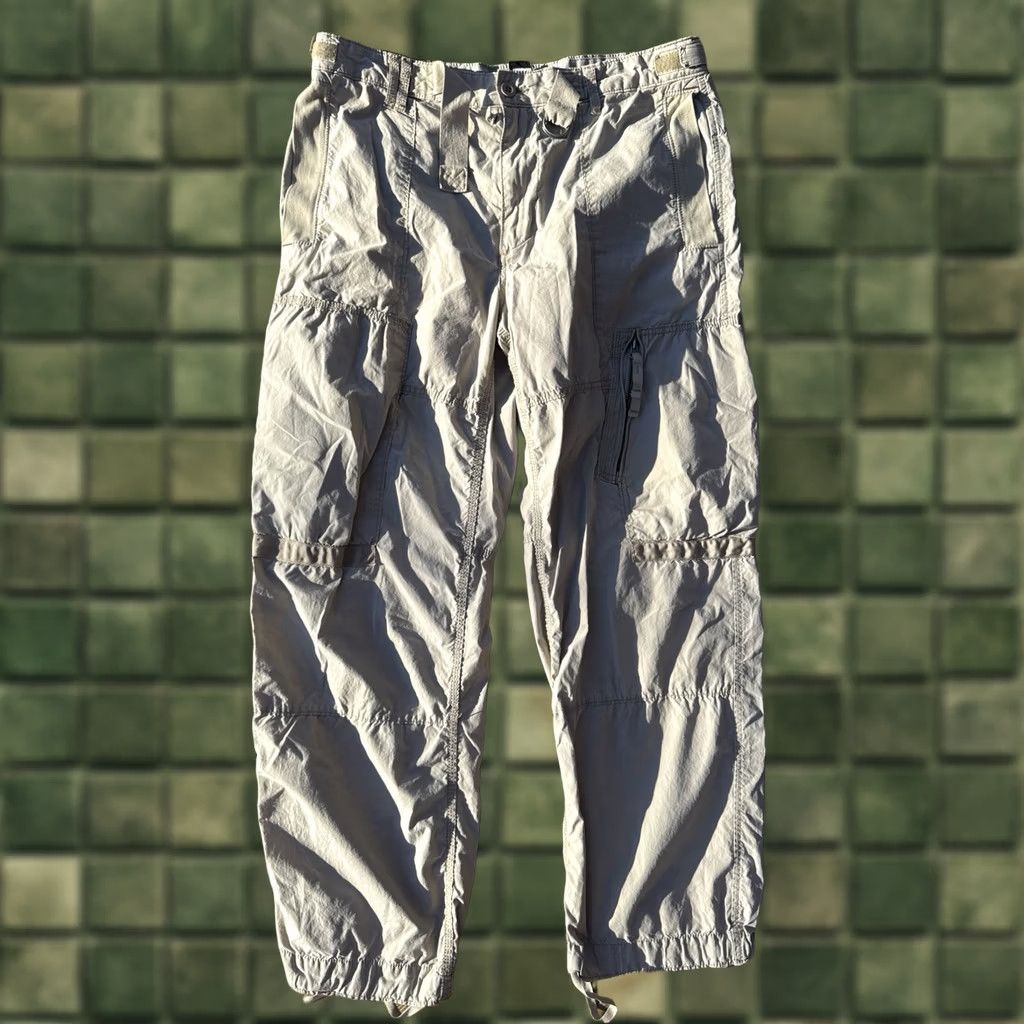Gap Vintage Gap Cargo Tech Pants Mens 35x32 Khaki Multi Pocket Gorpcore Pants Size US 35 - 1 Thumbnail