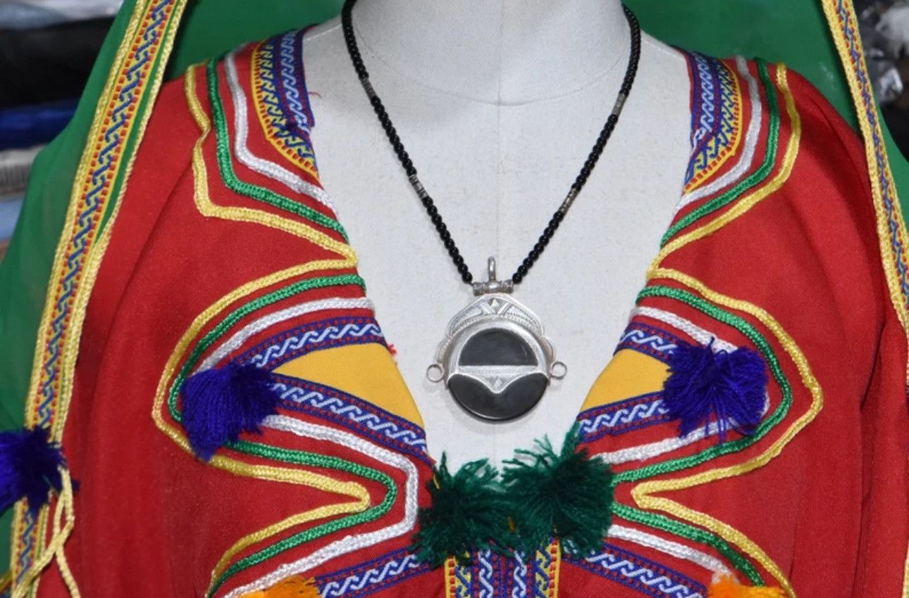 Jewelry × Vintage Necklace Silver Pendant Black Beads Tuareg Size ONE SIZE - 2 Thumbnail