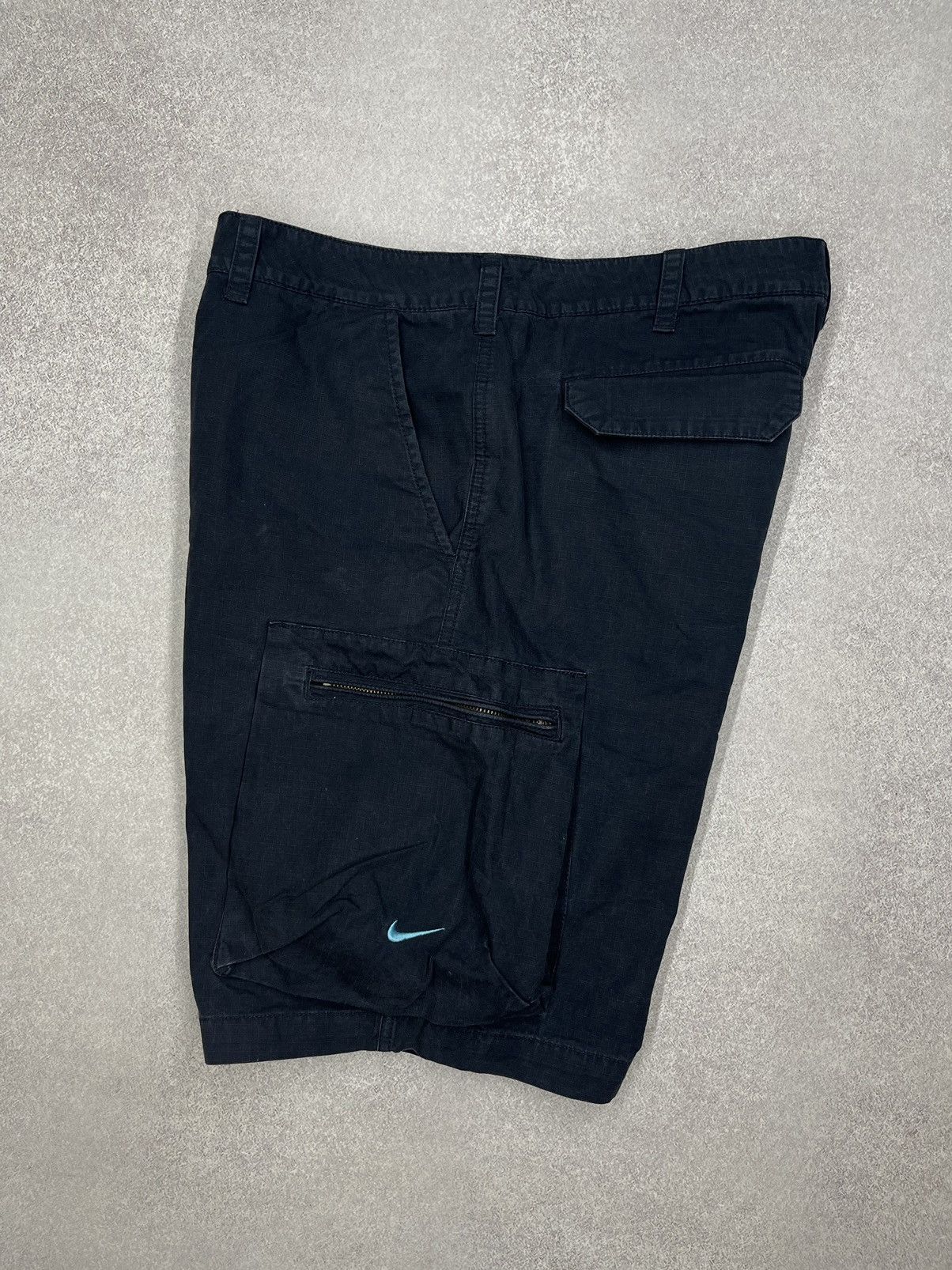 Nike Vintage Nike Cargo Shorts Navy Y2K Drill ACG TN Size US 34 / EU 50 - 7 Thumbnail