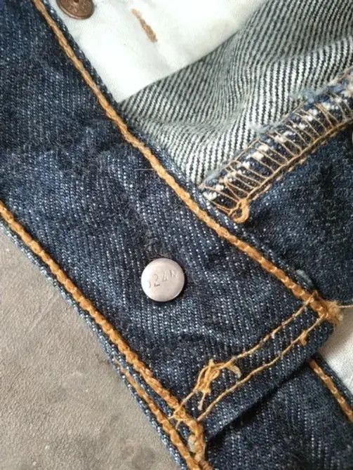 Levi's 90s Vintage Levi's 501 xx Jeans Made In USA 27x29 Size US 27 - 10 Thumbnail