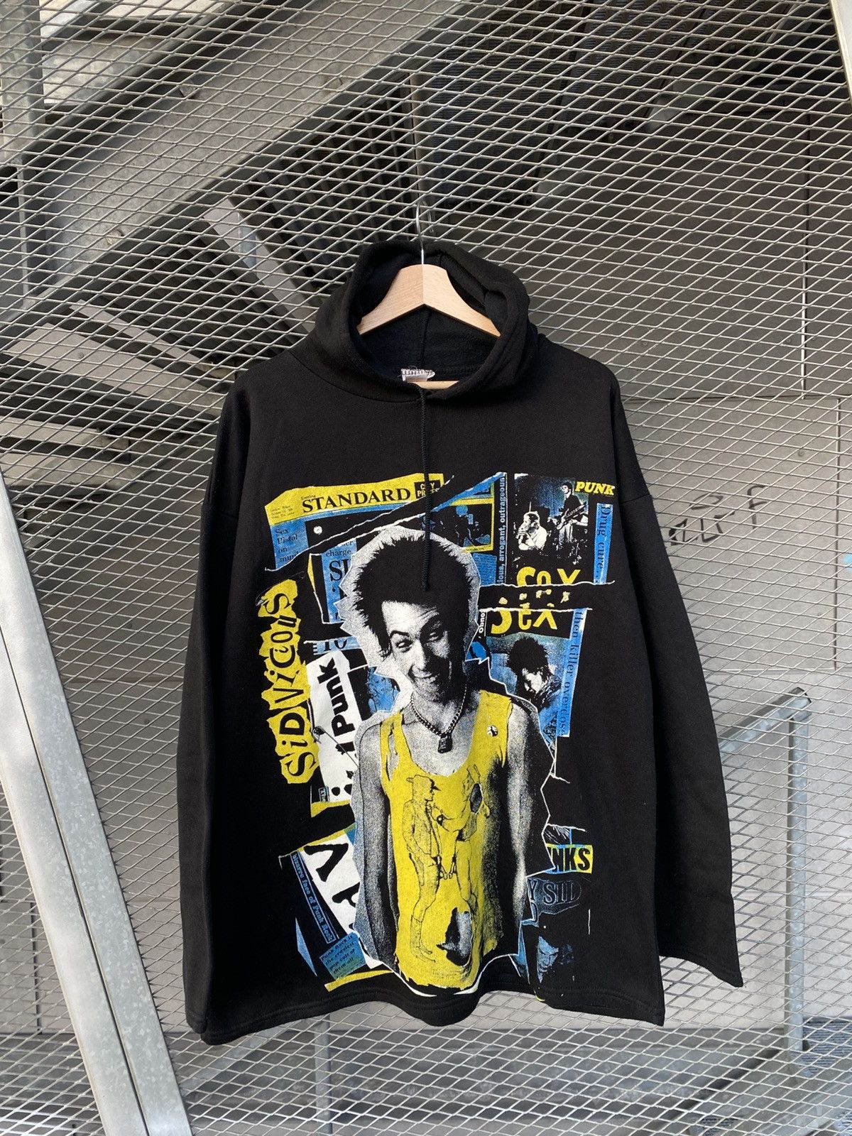Band Tees Vintage Sex Pistols Sid Vicious Overprinted Hoodie Size US XL / EU 56 / 4 - 1 Thumbnail