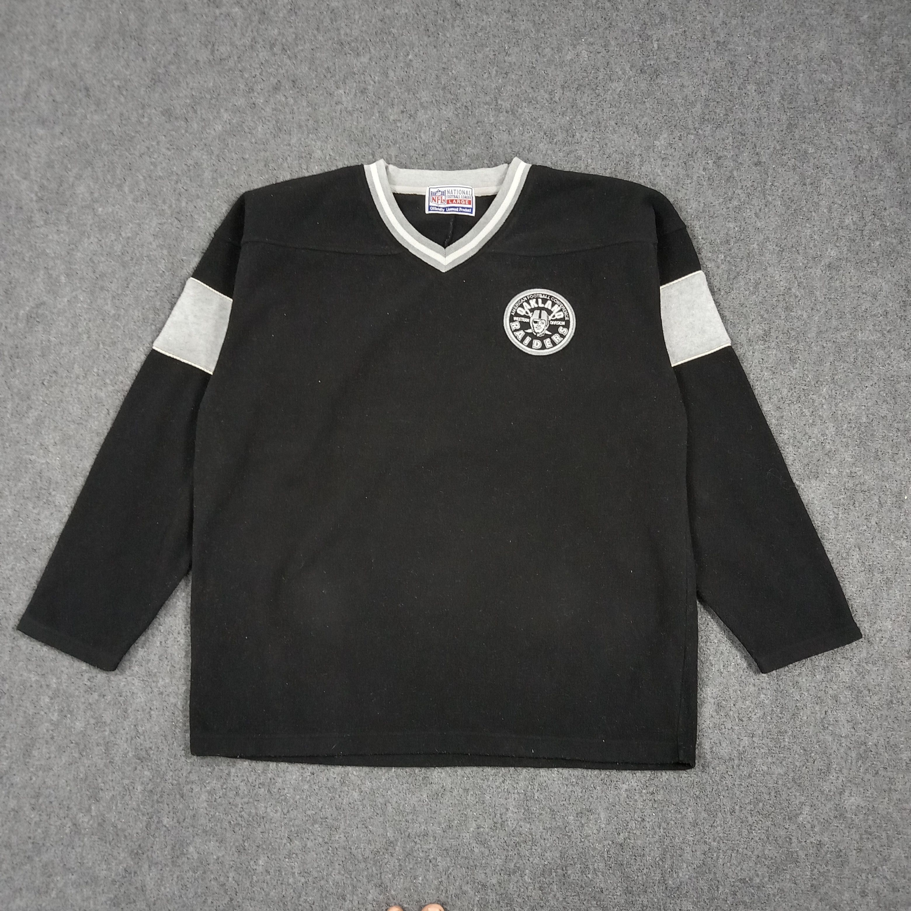 NFL Vintage 90's Oakland Raiders NFL Goldwin Sweatshirt C292N22 Size US XL / EU 56 / 4 - 1 Thumbnail