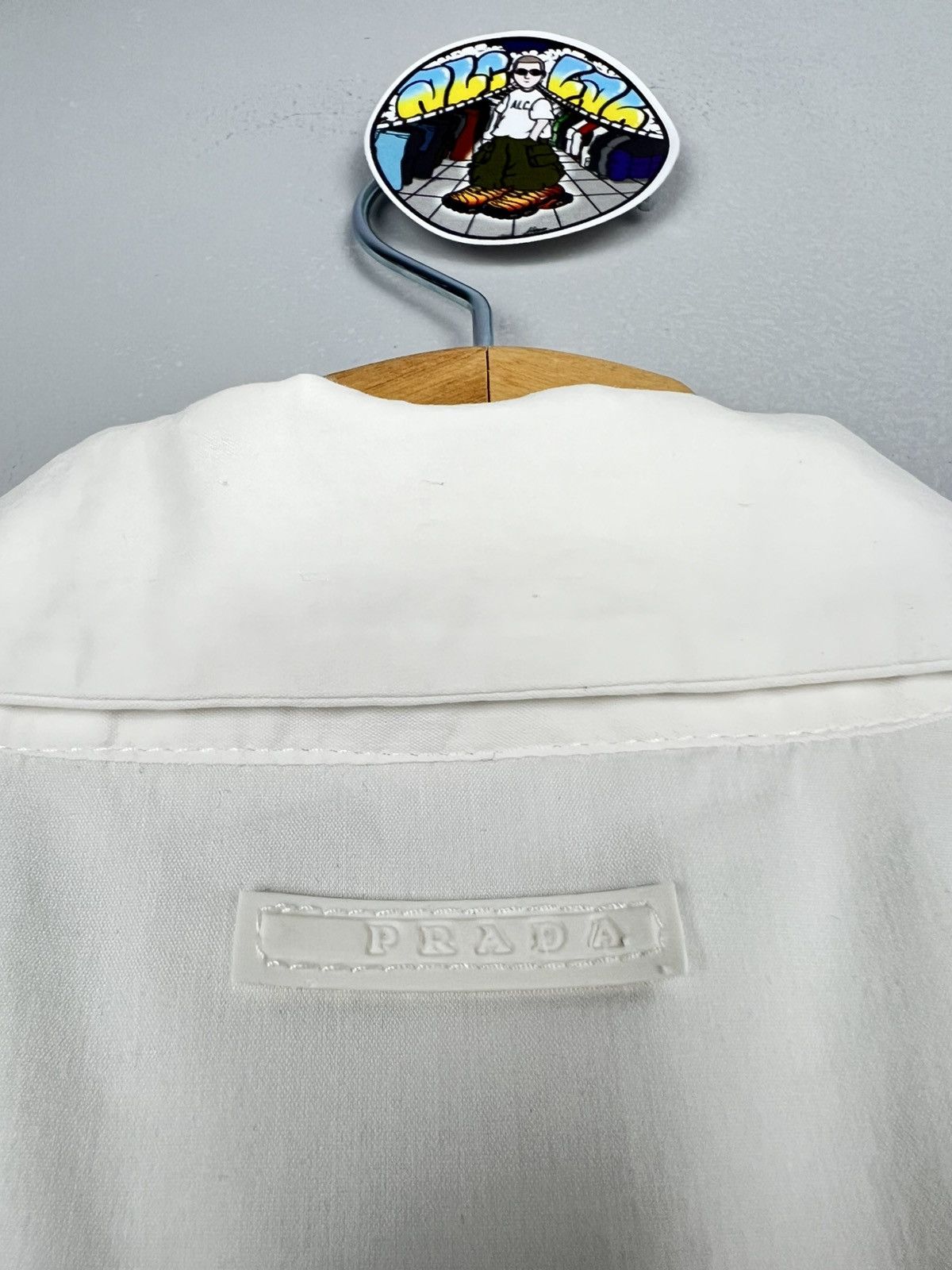 Designer × Prada White Classic Prada Button Up Shirt with back logo Size US M / EU 48-50 / 2 - 8 Thumbnail