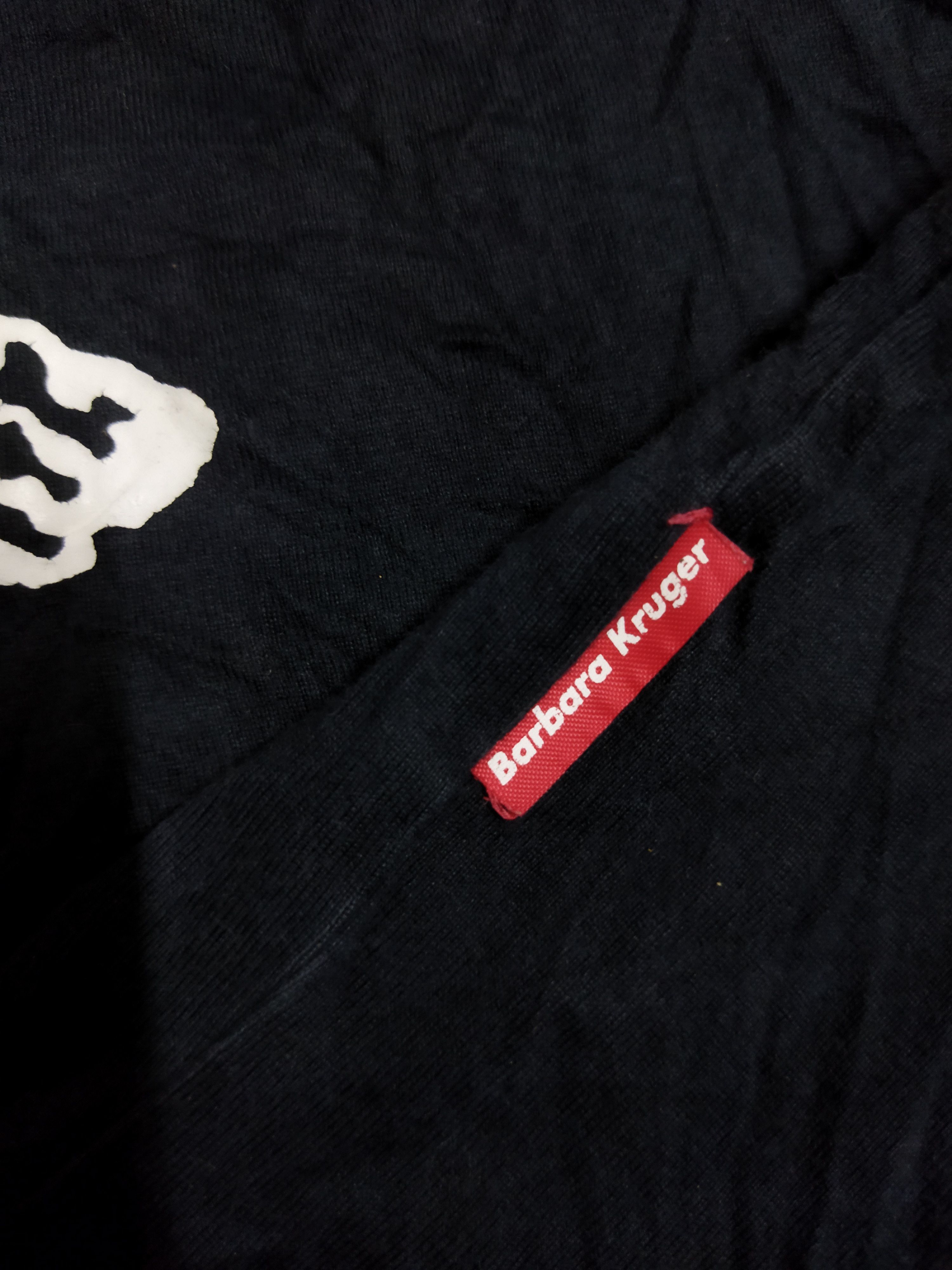 Barbara Kruger × Uniqlo Vintage Uniqlo X Barbara Kruger Tee Size US L / EU 52-54 / 3 - 3 Thumbnail
