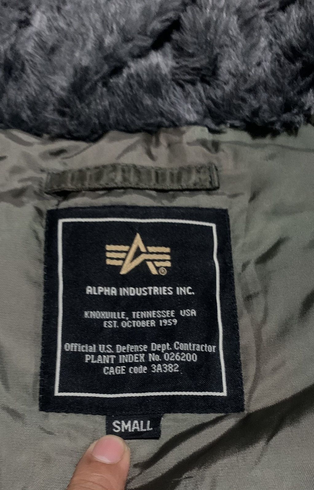 Alpha Industries Vintage Alpha Industries Fur Hoodie Bomber Jacket Nice Size US S / EU 44-46 / 1 - 9 Thumbnail