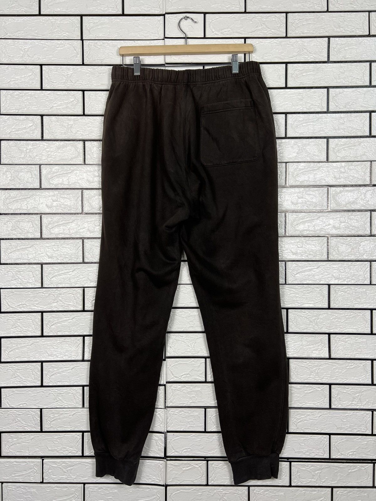 Le Coq Sportif LE COQ SPORTIF Embroidered Logo Sweatpants #4240-C193 Size US 31 - 17 Thumbnail