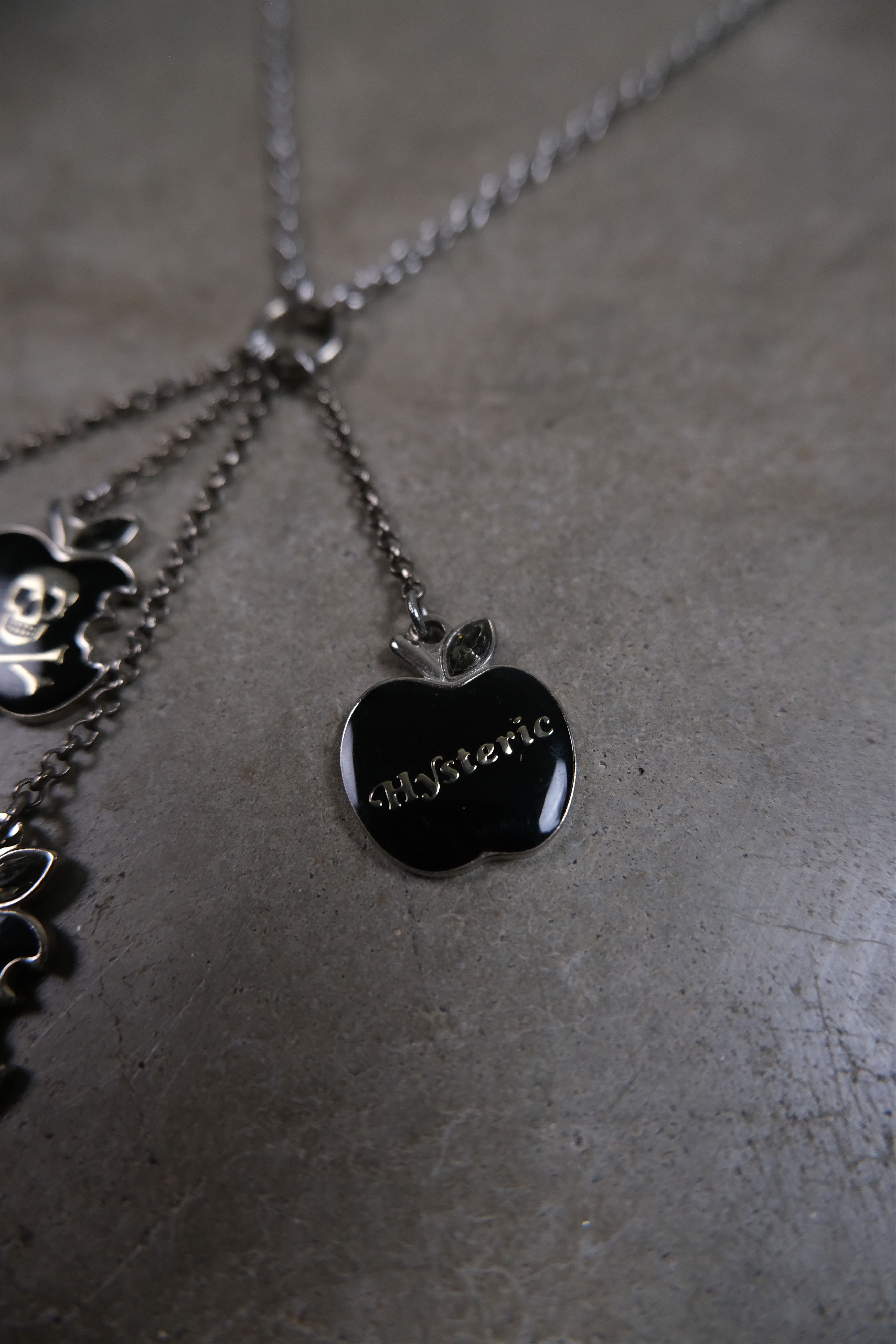 Hysteric Glamour 2000s Hysteric Glamour Black Apple Charm Necklace Size ONE SIZE - 4 Thumbnail