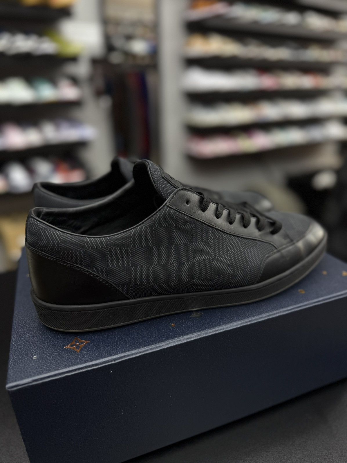 Louis Vuitton Louis Vuitton Black Monogram Sneakers Size 10UK/11US Size US 11 / EU 44 - 2 Thumbnail