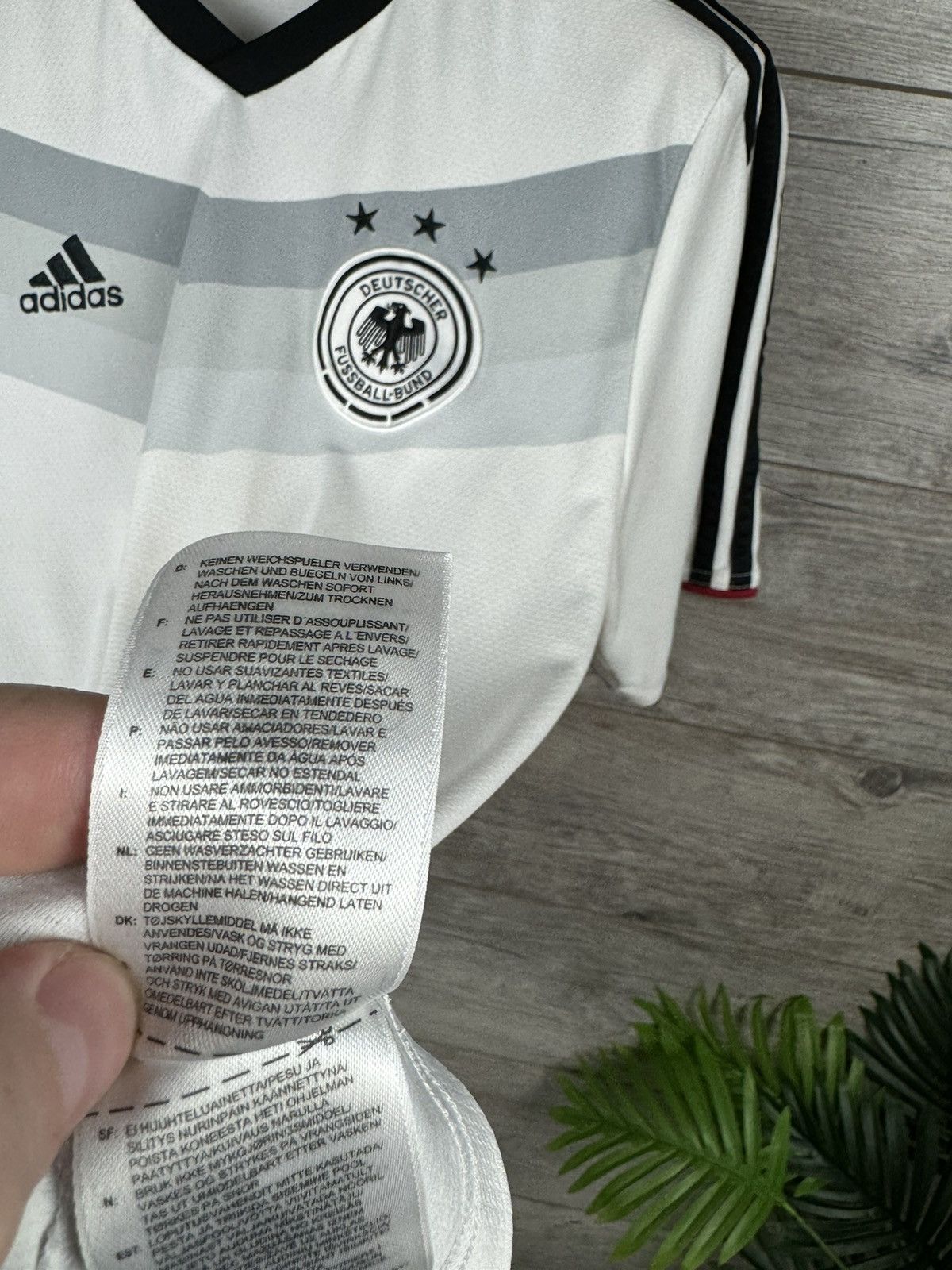 Adidas Adidas Deutscher Fussball-Bund 2014 2015 size M Size US M / EU 48-50 / 2 - 9 Thumbnail
