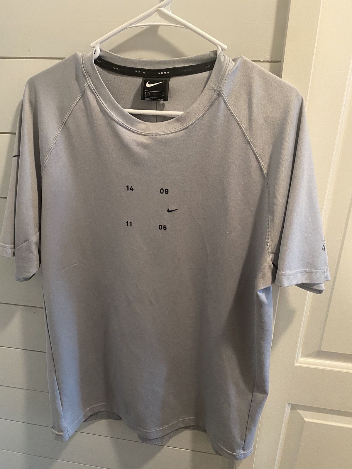 Nike Nike Tech T shirt Size US L / EU 52-54 / 3 - 1 Thumbnail