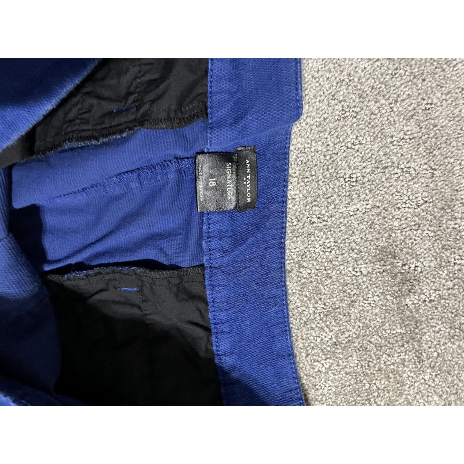 Ann Taylor VINTAGE Ann Taylor LOFT Women’s Capris Size 18 Regular Cotton Blue Solid Casual Pants Size ONE SIZE - 5 Thumbnail