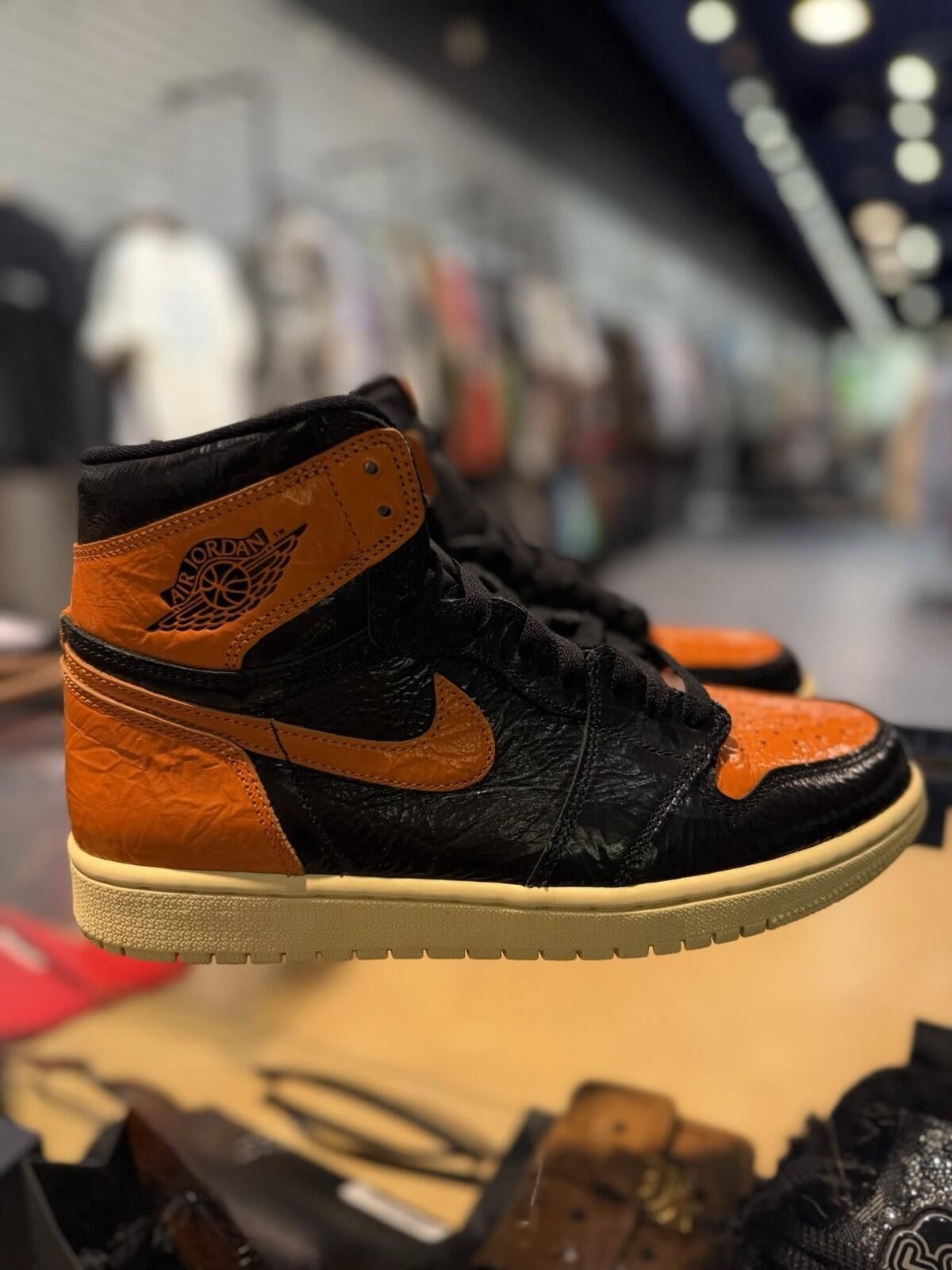 Jordan Brand Jordan Air Jordan 1 Shattered Backboard 3.0 2019 Size (9) Size US 9 / EU 42 - 2 Thumbnail