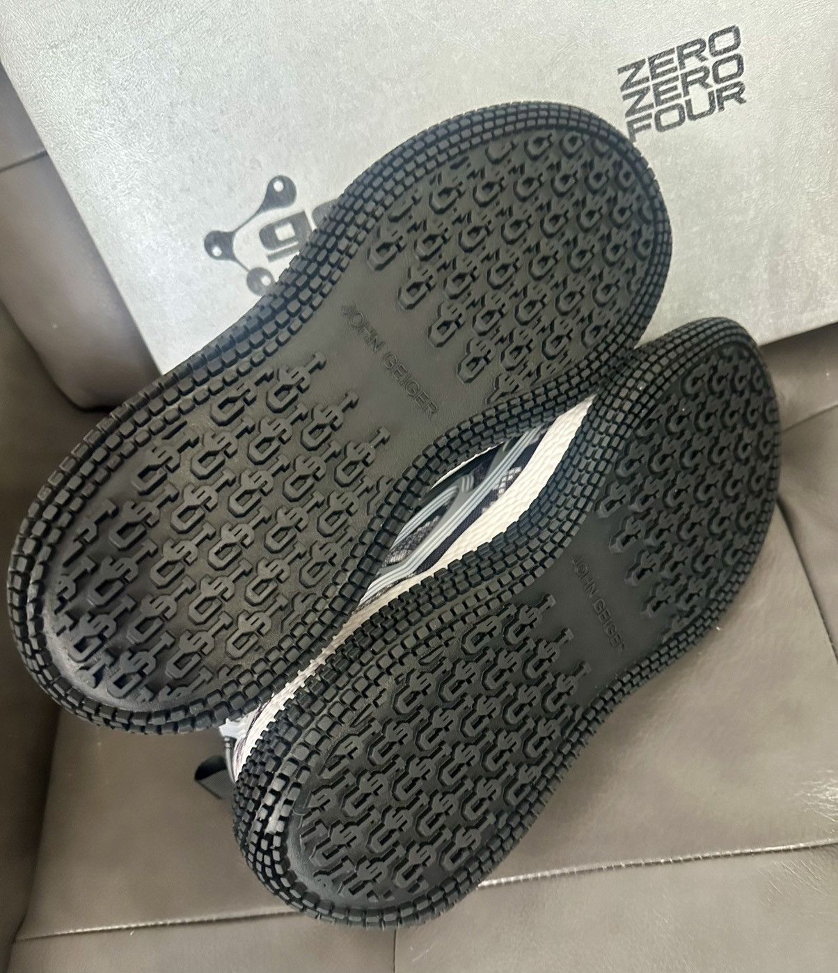 John Geiger John Geiger 004 year of the snake size 12 Size US 12 / EU 45 - 5 Thumbnail