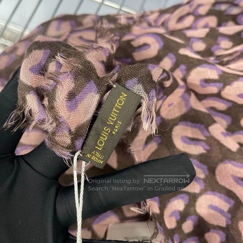 Louis Vuitton Louis Vuitton Leopard print cashmere scarf Size ONE SIZE - 3 Thumbnail