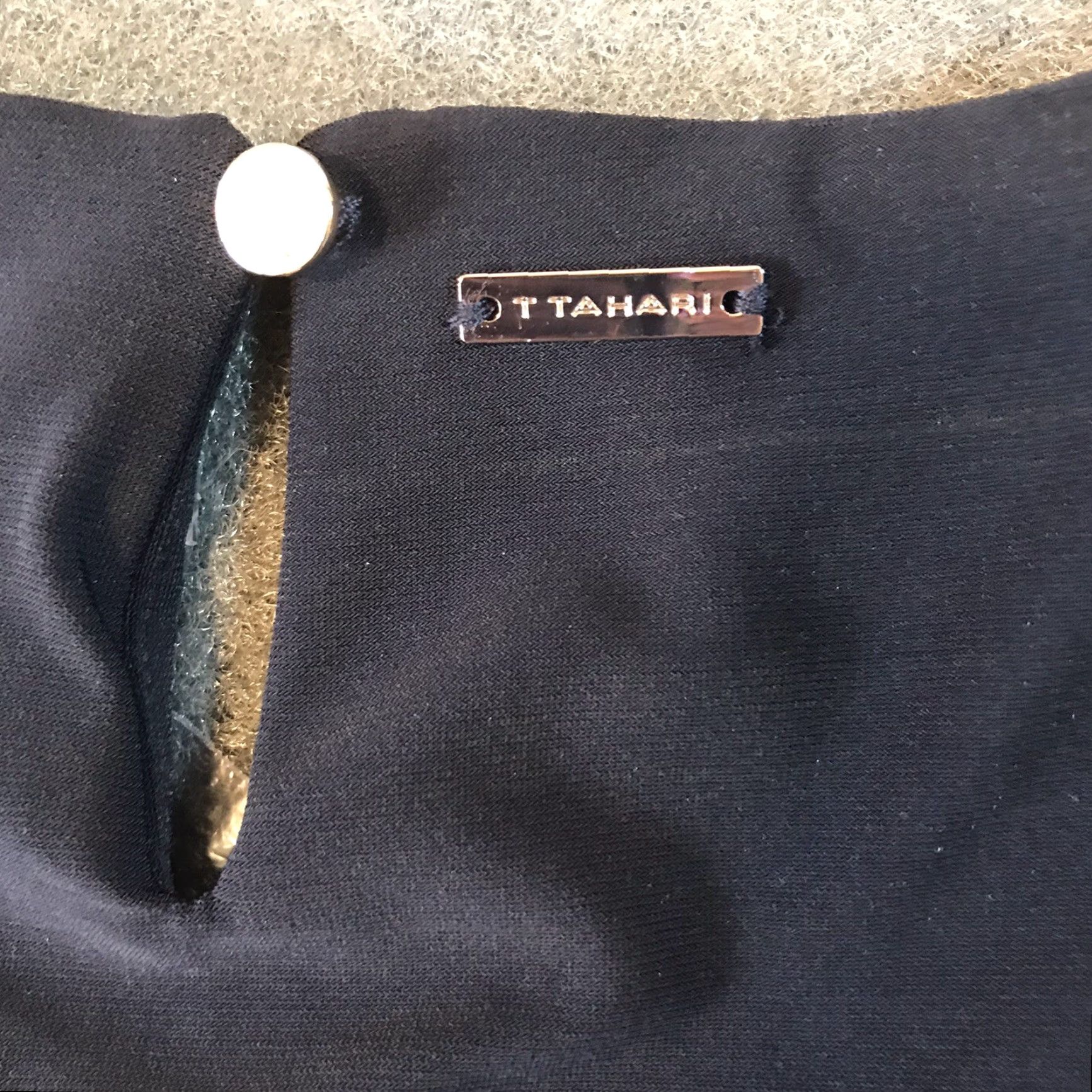 Vintage Tahari Women's Blouse Top XS Navy Blue Solid Sleeveless Round Neck Formal Casual Dressy Size XS / US 0-2 / IT 36-38 - 3 Thumbnail