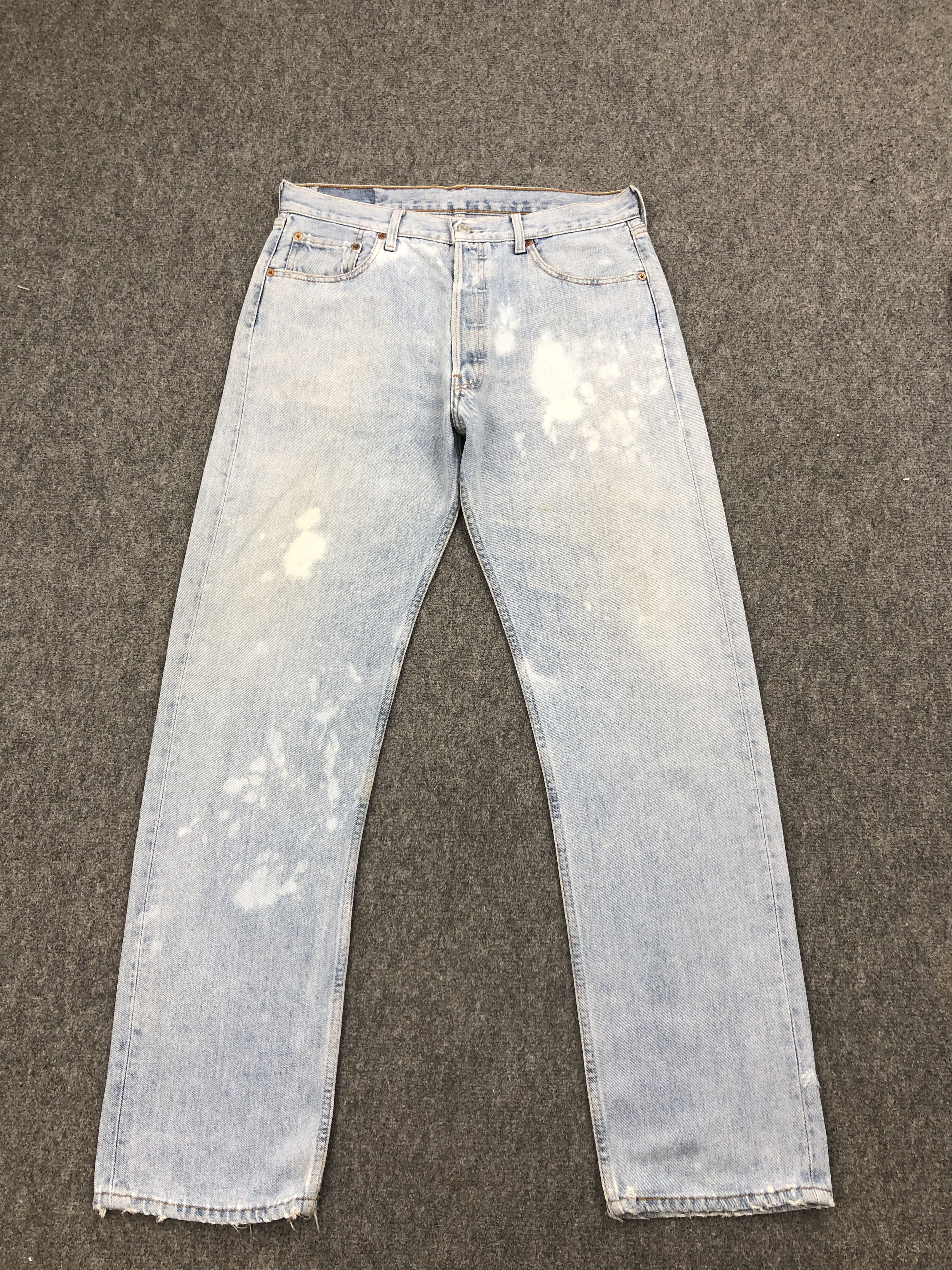 Levi's × Vintage Vintage 90s Levis 501 Splatter Paint Light Wash Jeans Size US 32 / EU 48 - 1 Thumbnail