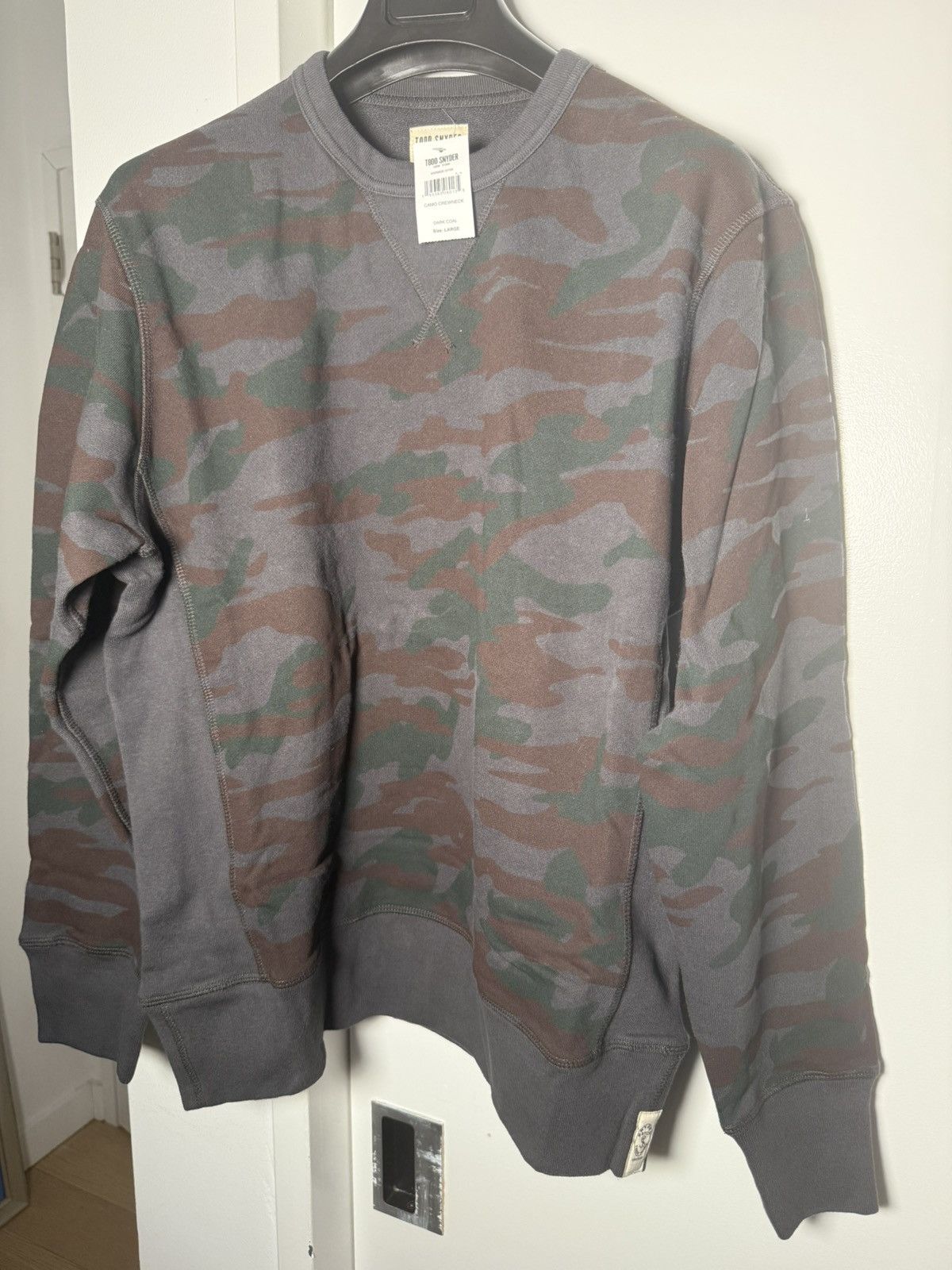 Todd Snyder Todd Snyder Camo Crewneck Size US L / EU 52-54 / 3 - 1 Thumbnail