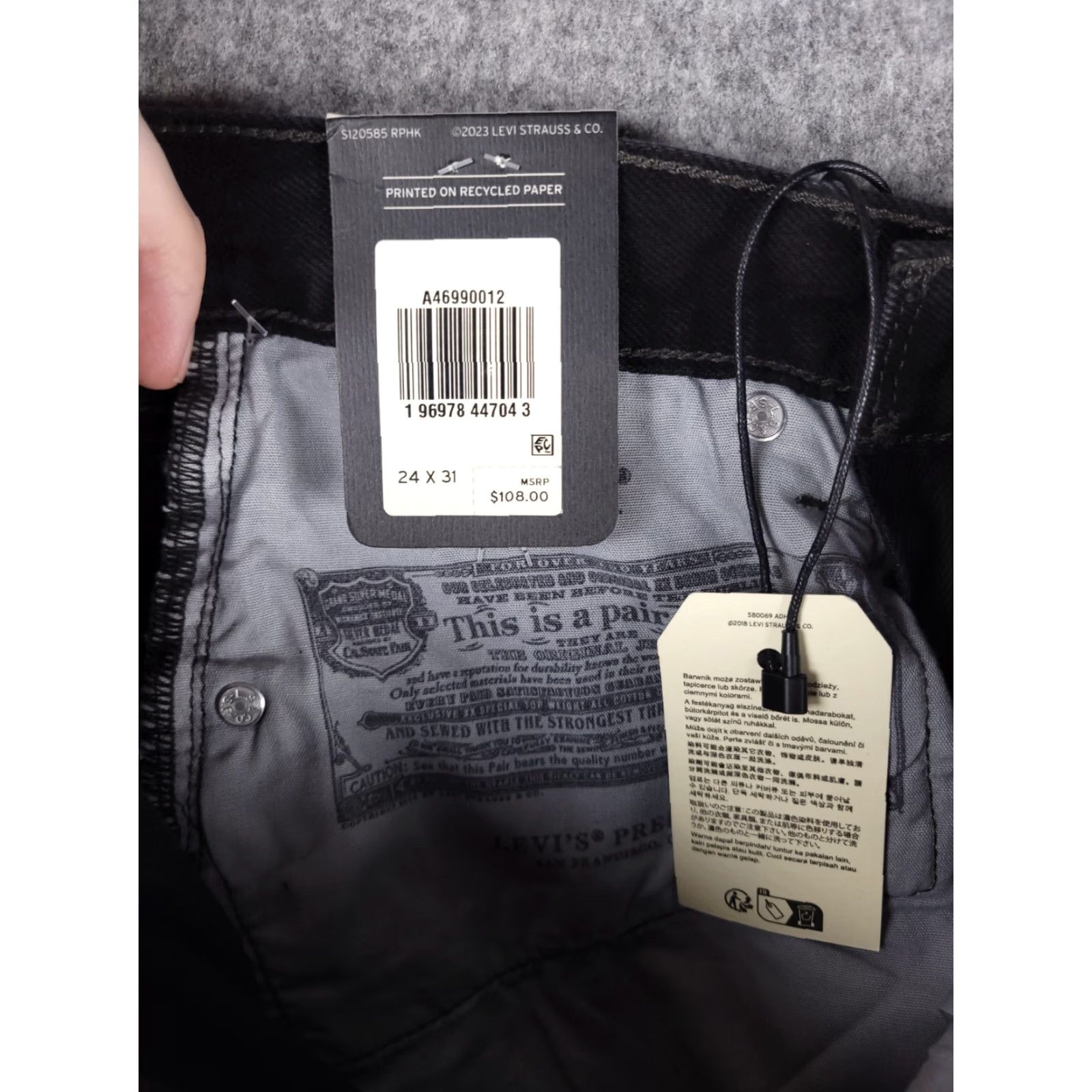 Levi's Levi's 501 '81 Jeans Women's 24 x 31 High Rise Tapered Black Denim NWT Regular Stretch Size 42" / US 20 - 5 Thumbnail