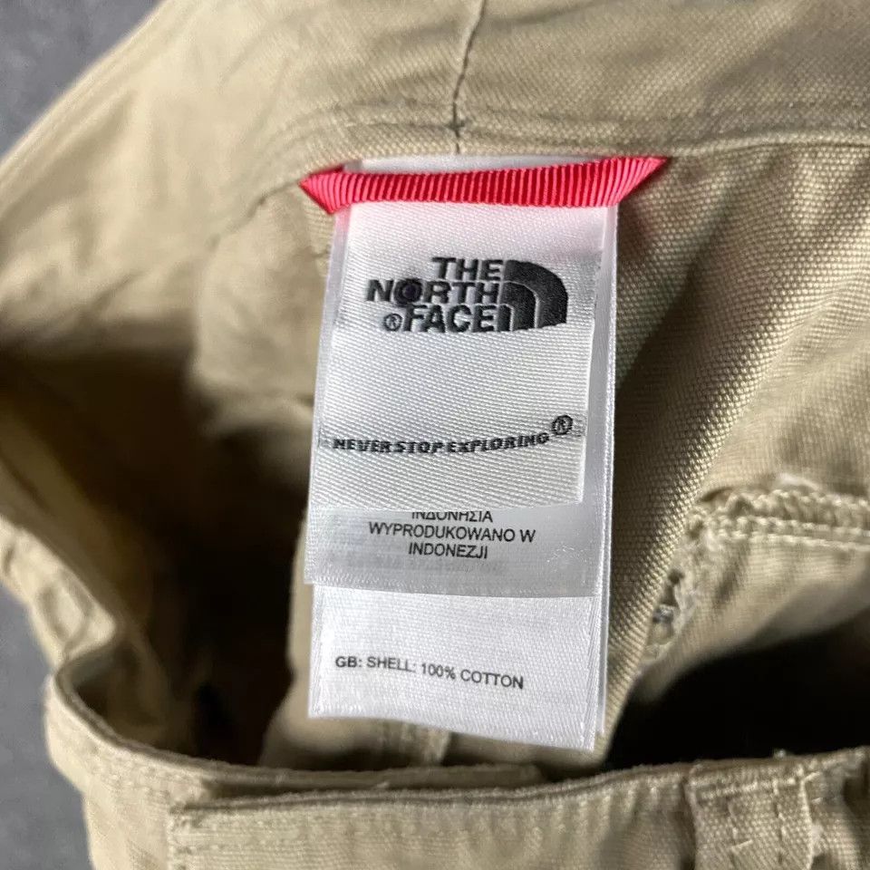 The North Face The North Face Chino Shorts Women's Small Beige 100% Cotton Size 30" / US 8 / IT 44 - 9 Thumbnail