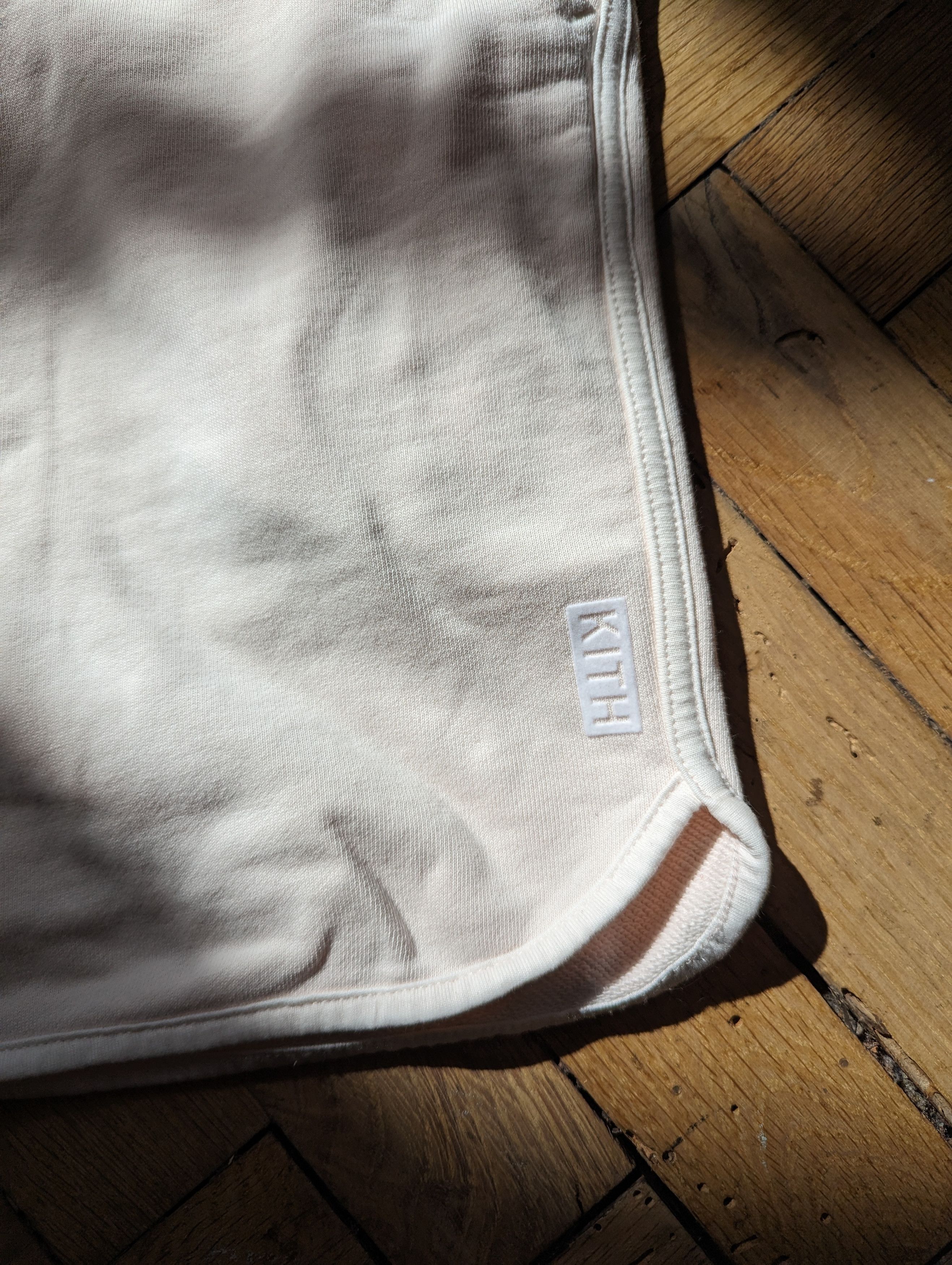 Kith Short kith team usa 5 rings pink blossom Size US 30 / EU 46 - 2 Thumbnail