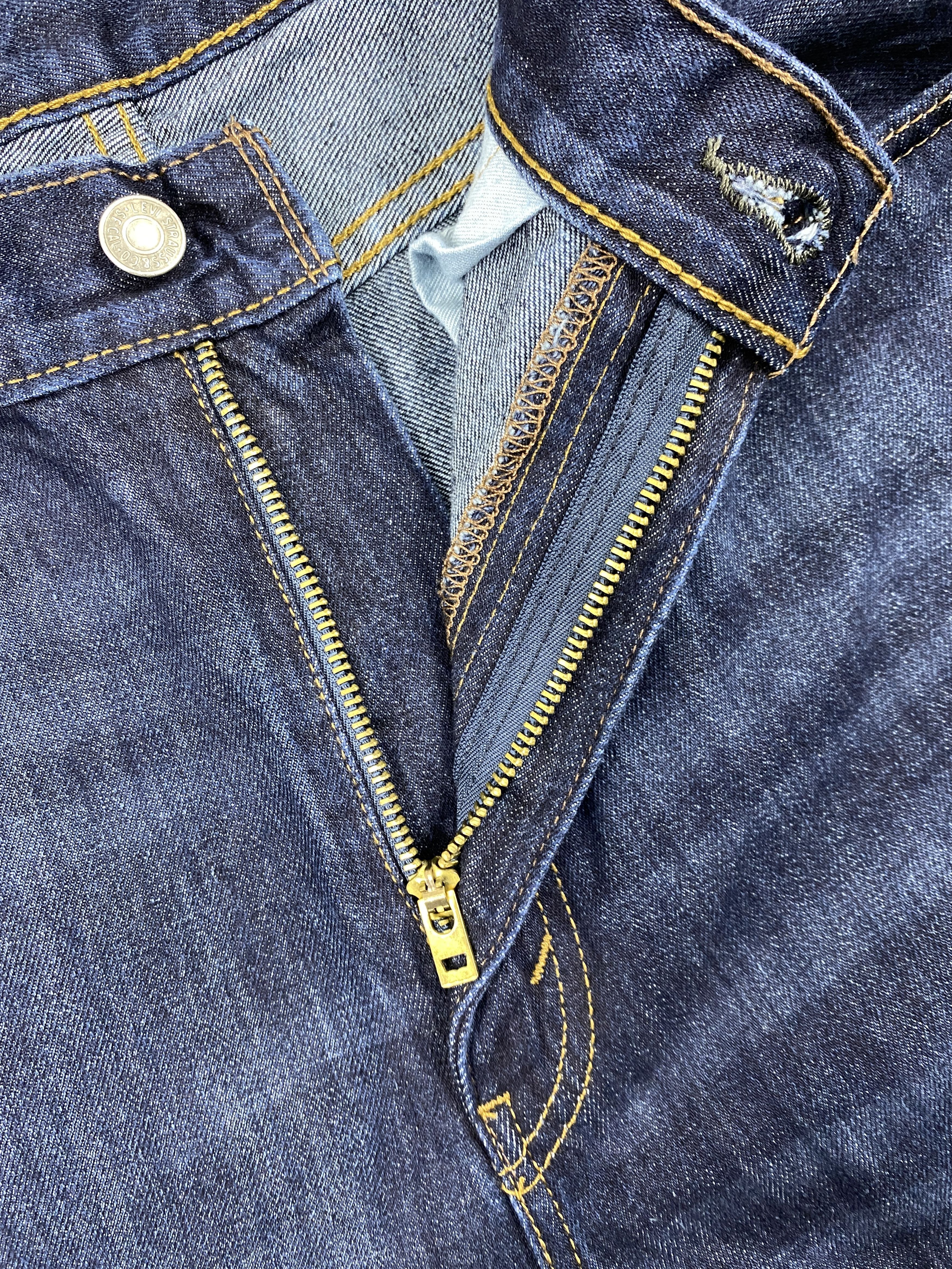 Levi's Vintage Levi's 514 Dark Blue 37 x 33.5 Denim -JN298 Size US 37 - 6 Thumbnail