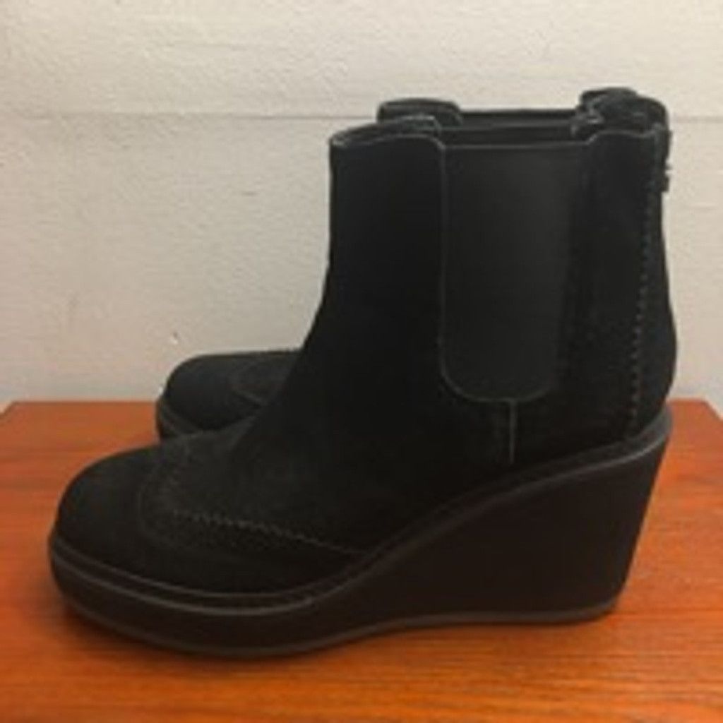 Tommy Hilfiger Tommy Hilfiger Black Suede/Leather Wedge Heels: Size 8.5M Size US 8.5 / IT 38.5 - 3 Thumbnail