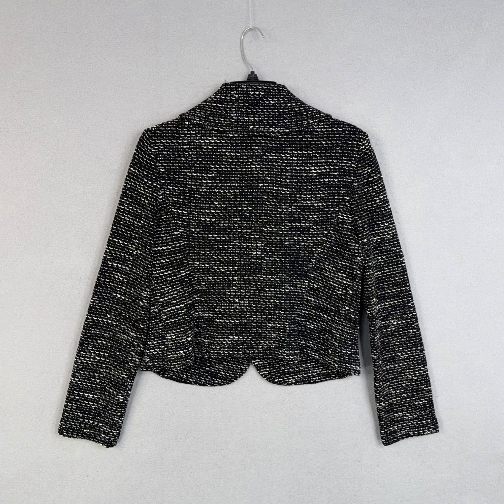 St. John St. John Blazer Womens 8 Black White Knit Shawl Collar Button Short Wool Blend Jacket Sweater Size M / US 6-8 / IT 42-44 - 5 Thumbnail